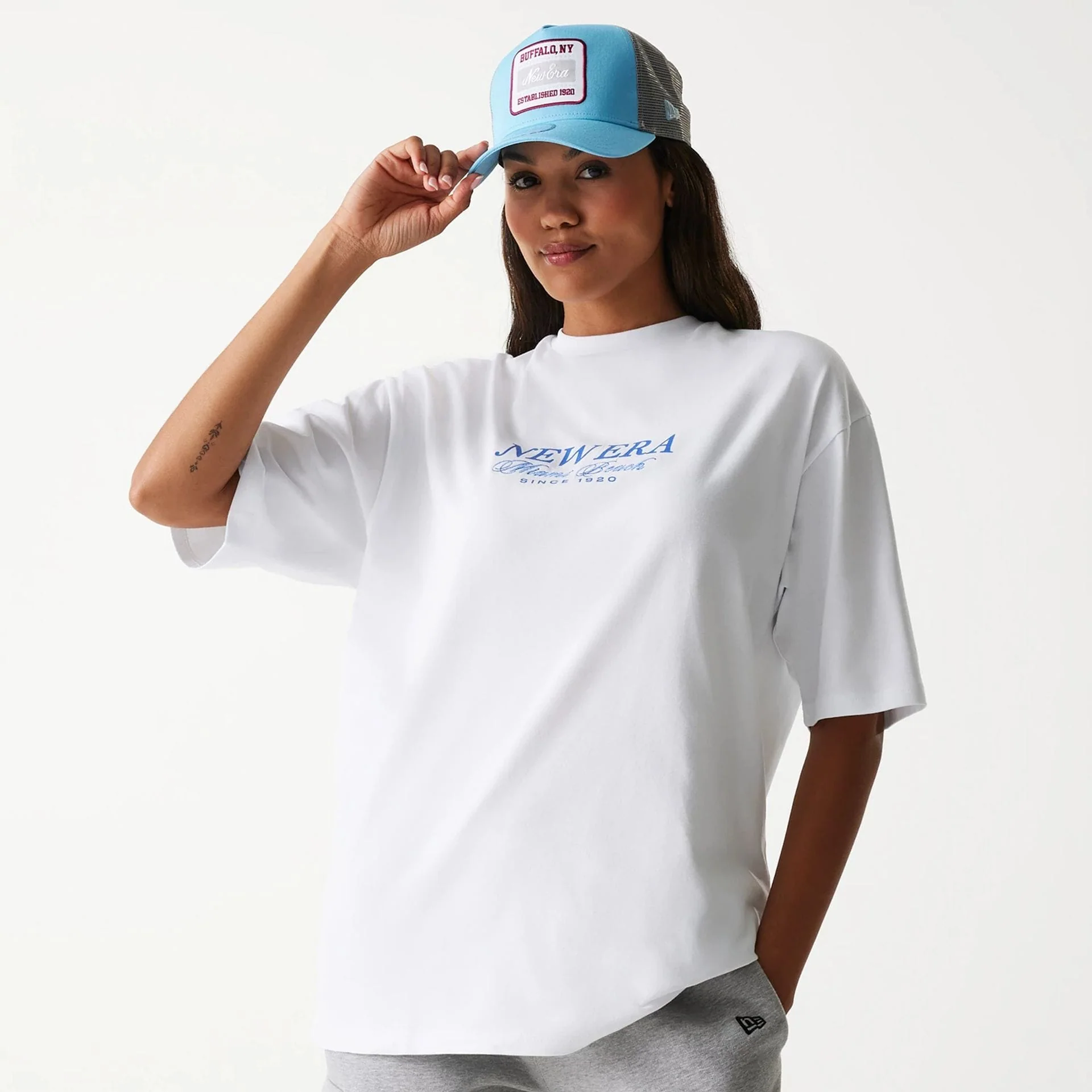 New Era Vacation Graphic White Oversized T-Shirt - Image 4