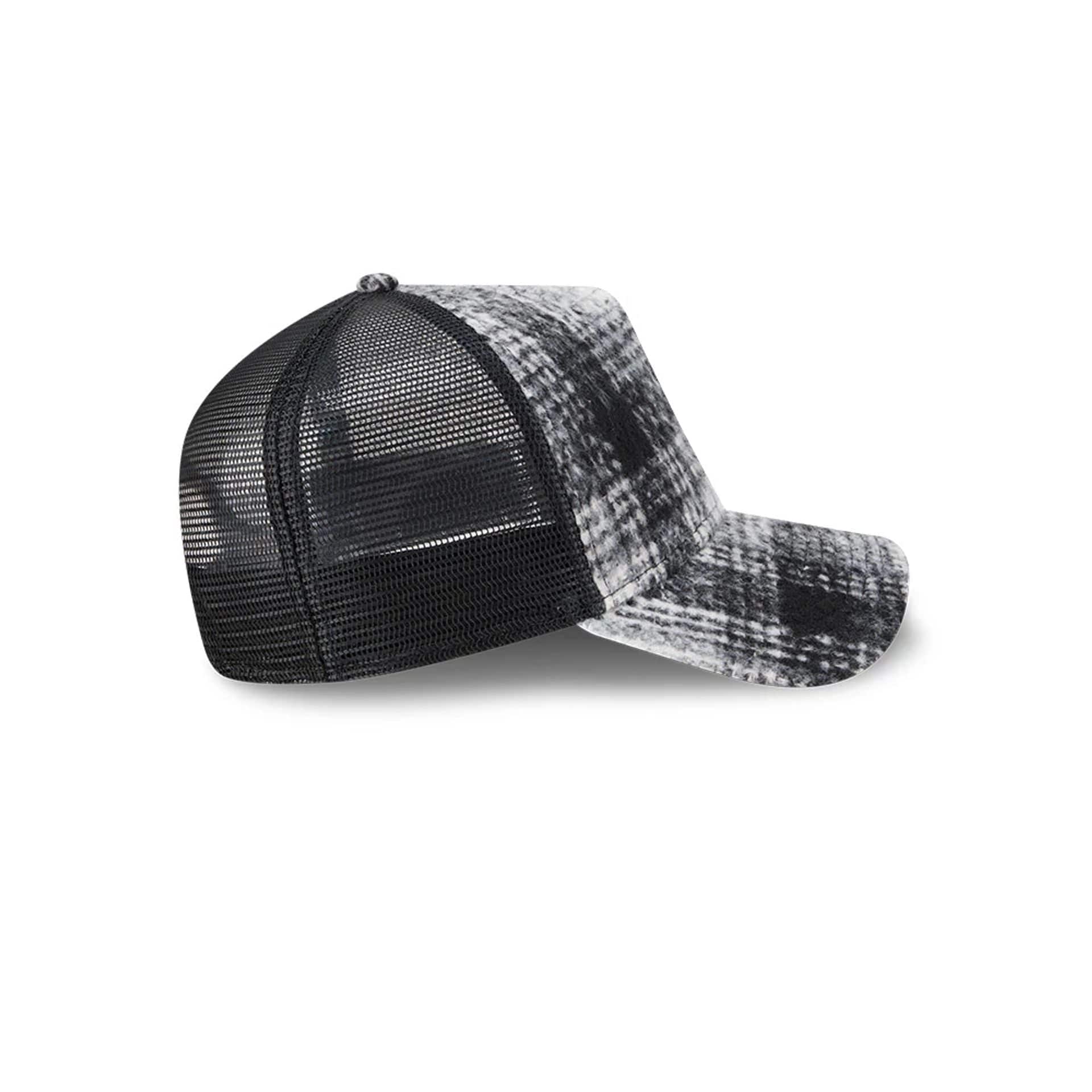 New Era White & Black Plaid 9FORTY A-Frame Trucker Adjustable Cap - Image 6