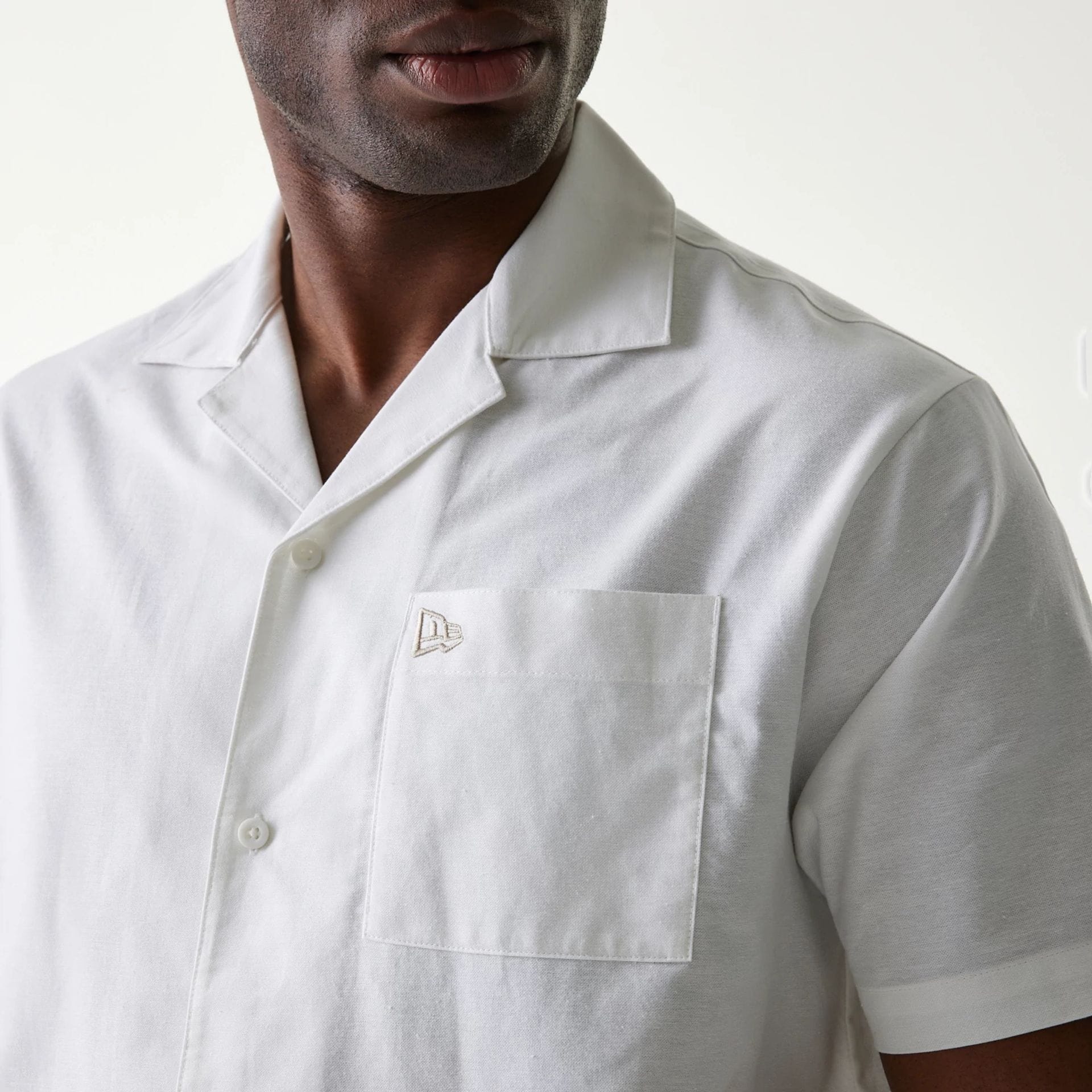 New Era White Revere Short Sleeve Shirt - Image 4