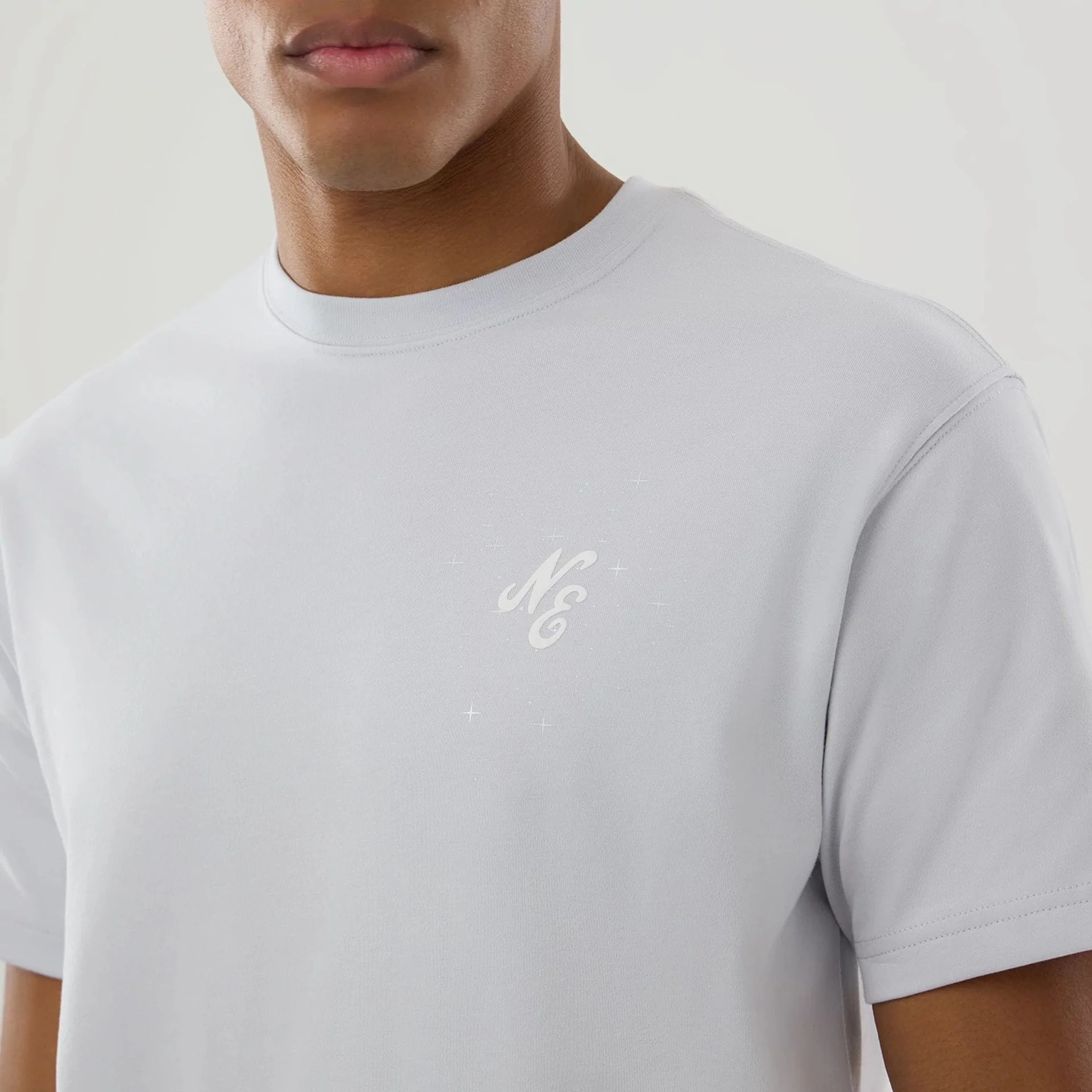 New Era Zodiac Sign Silver T-Shirt - Image 5