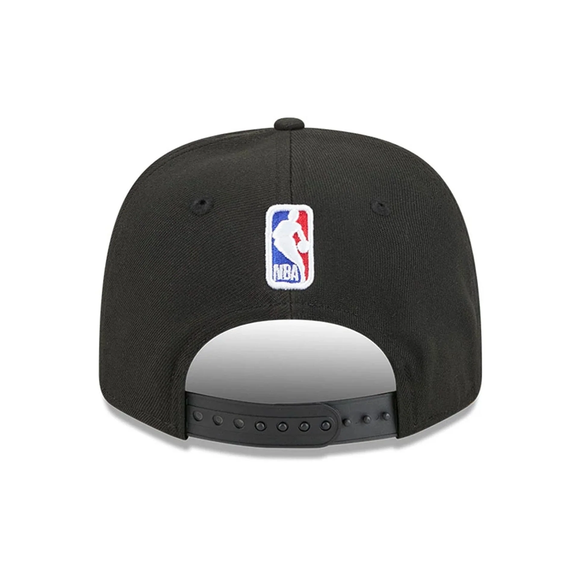 New York Knicks NBA Statement Black 9SEVENTY Stretch Snap Adjustable Cap - Image 7