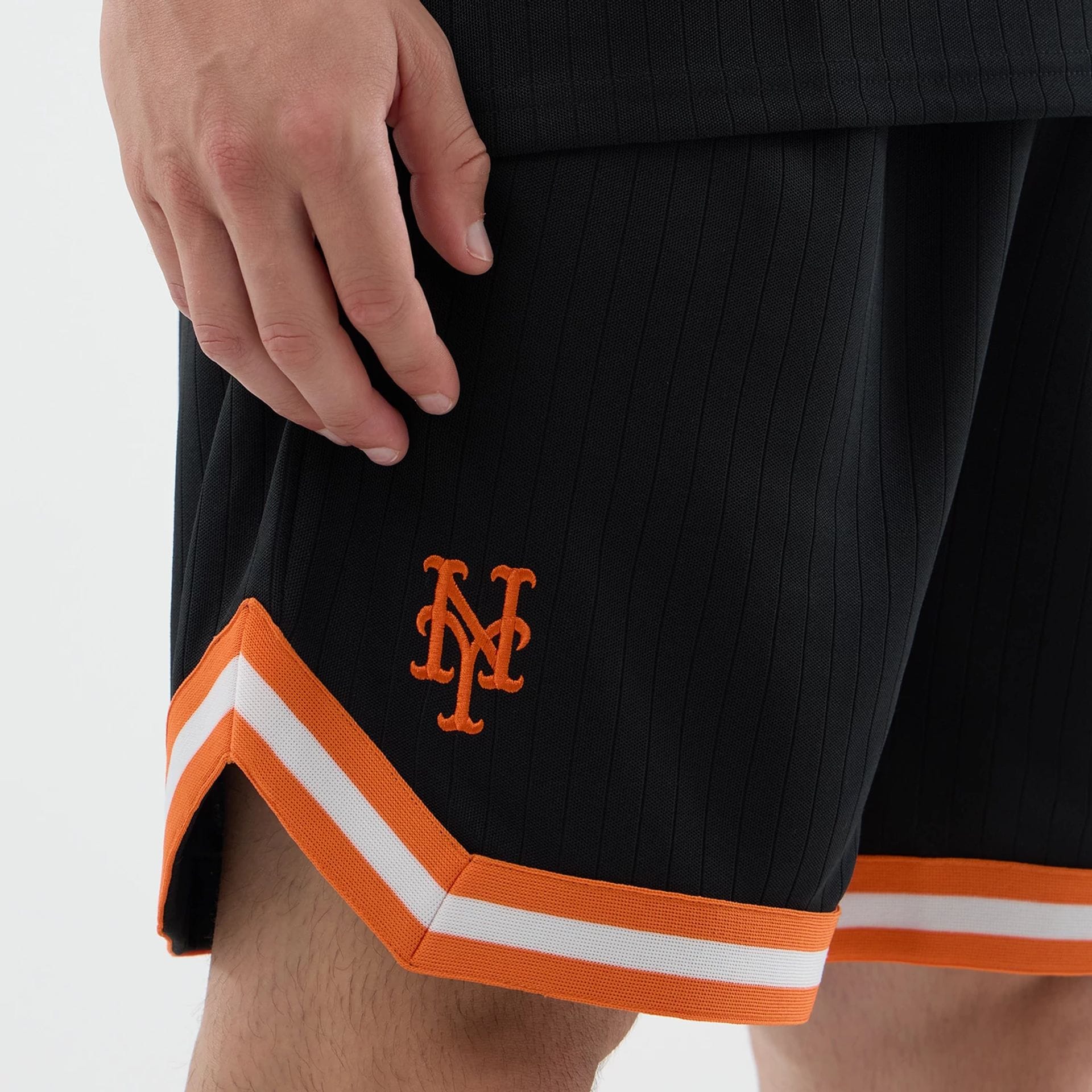 New York Mets MLB Arch Black Oversized Shorts - Image 4