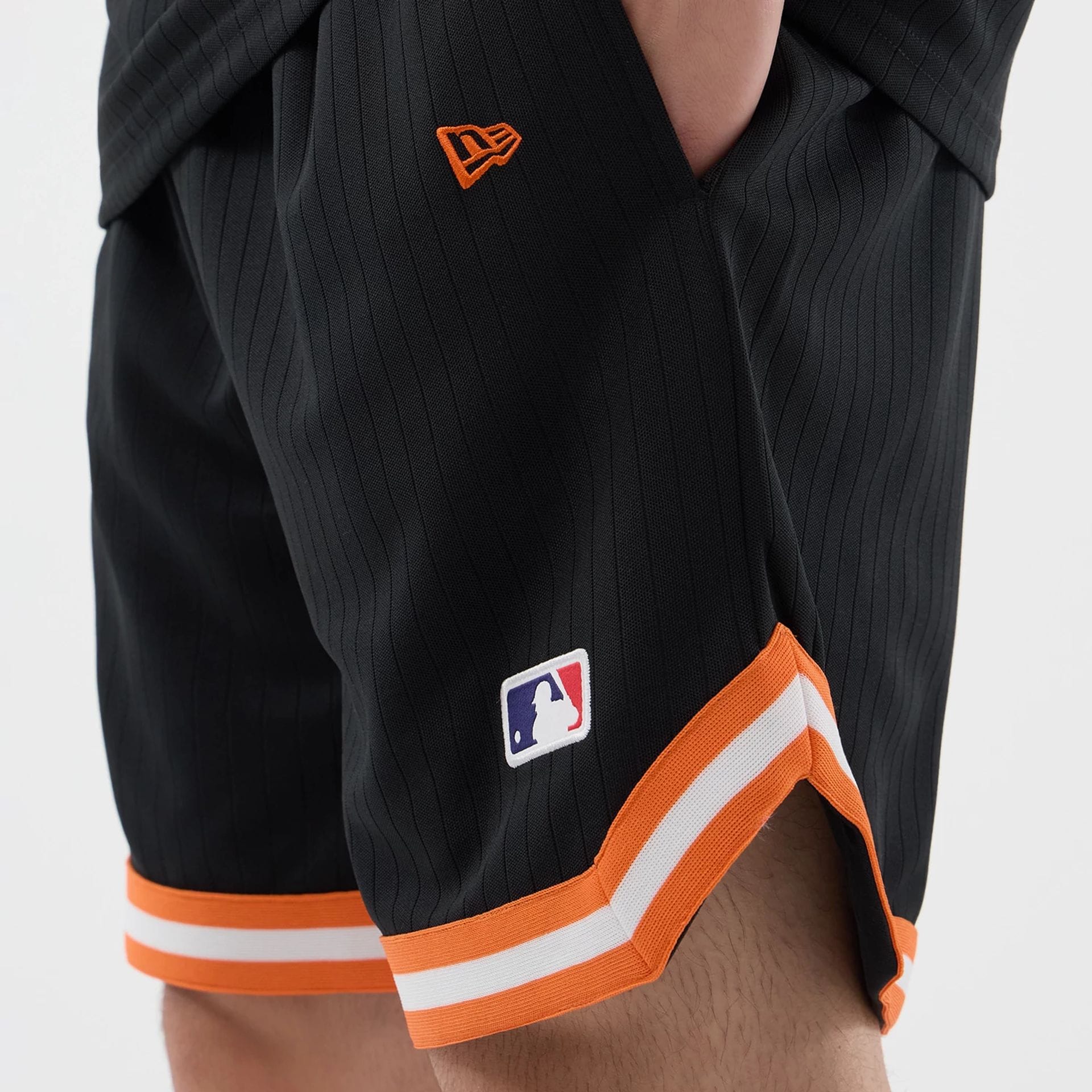 New York Mets MLB Arch Black Oversized Shorts - Image 5