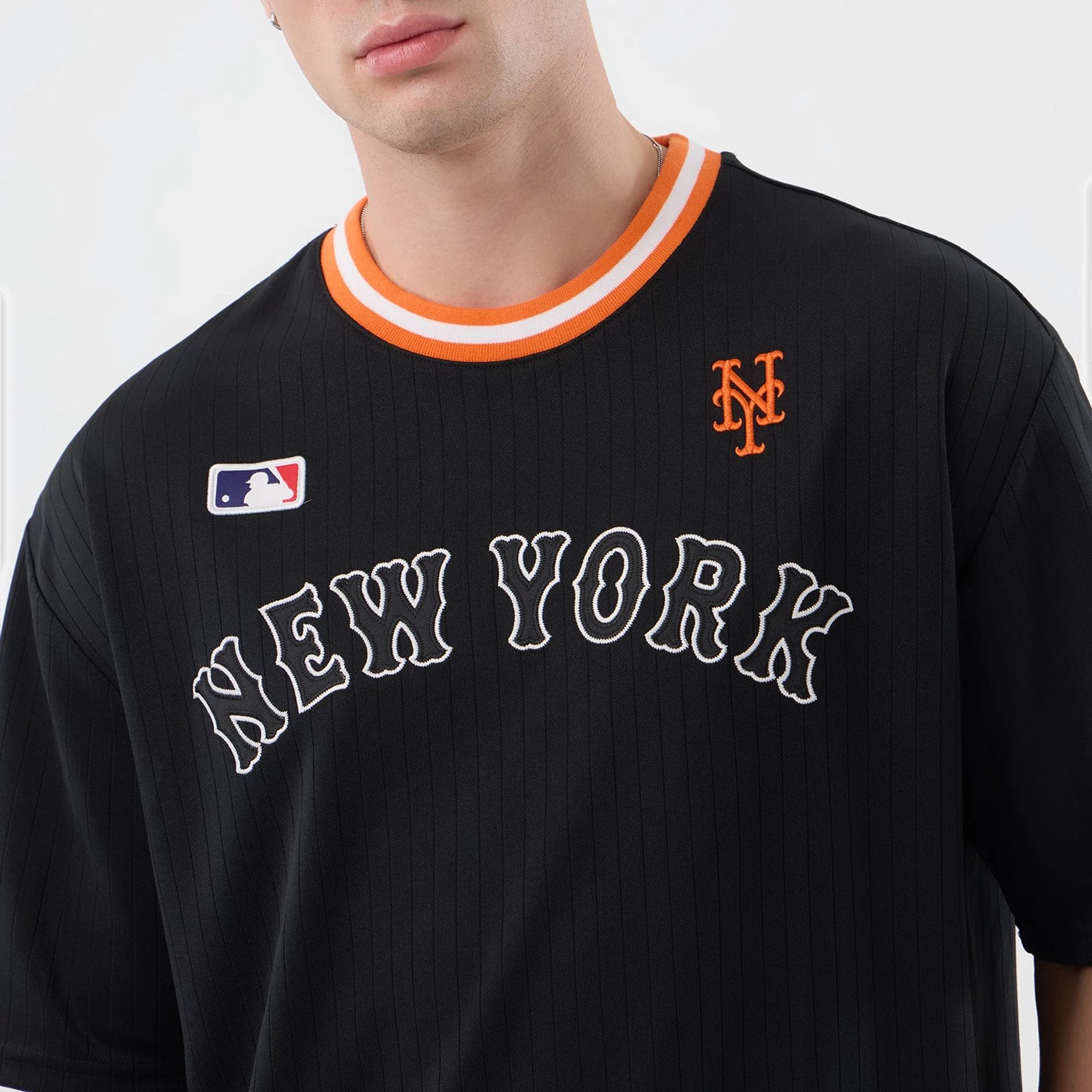New York Mets MLB Arch Black Oversized T-Shirt - Image 4
