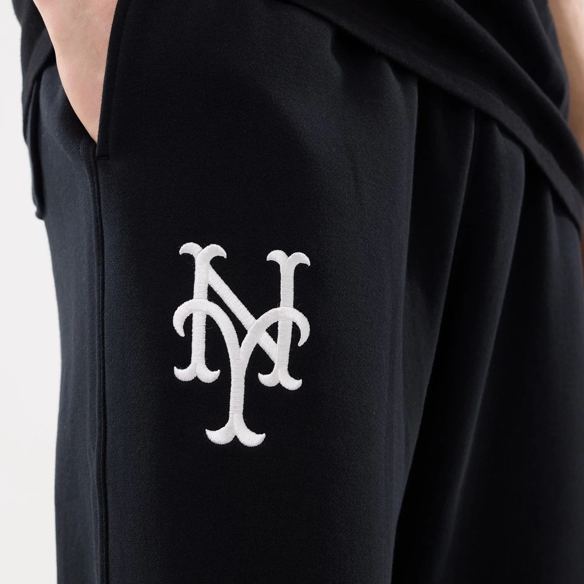 New York Mets MLB Comfort Black Joggers - Image 3