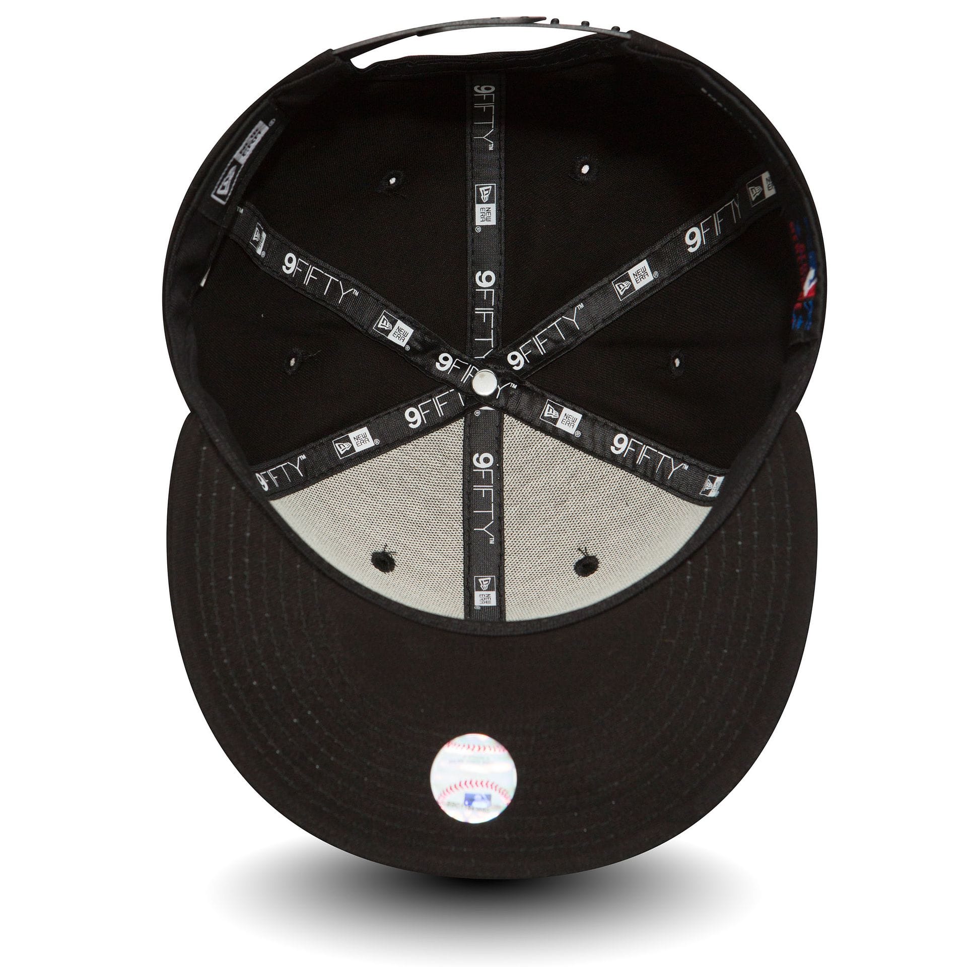 New York Yankees Black On Black 9FIFTY Cap - Image 3