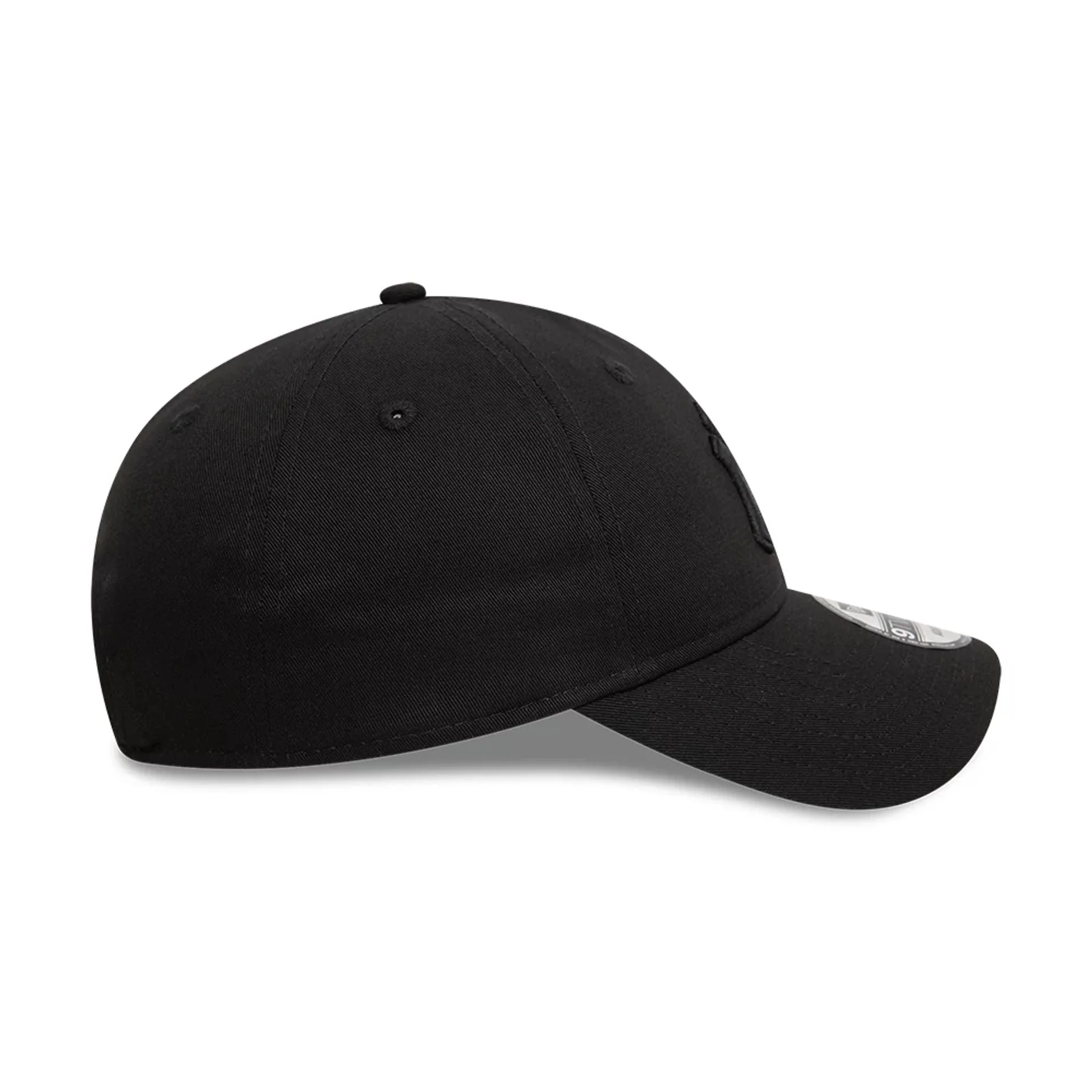 New York Yankees League Essential Black On Black 9TWENTY Adjustable Cap - Image 7
