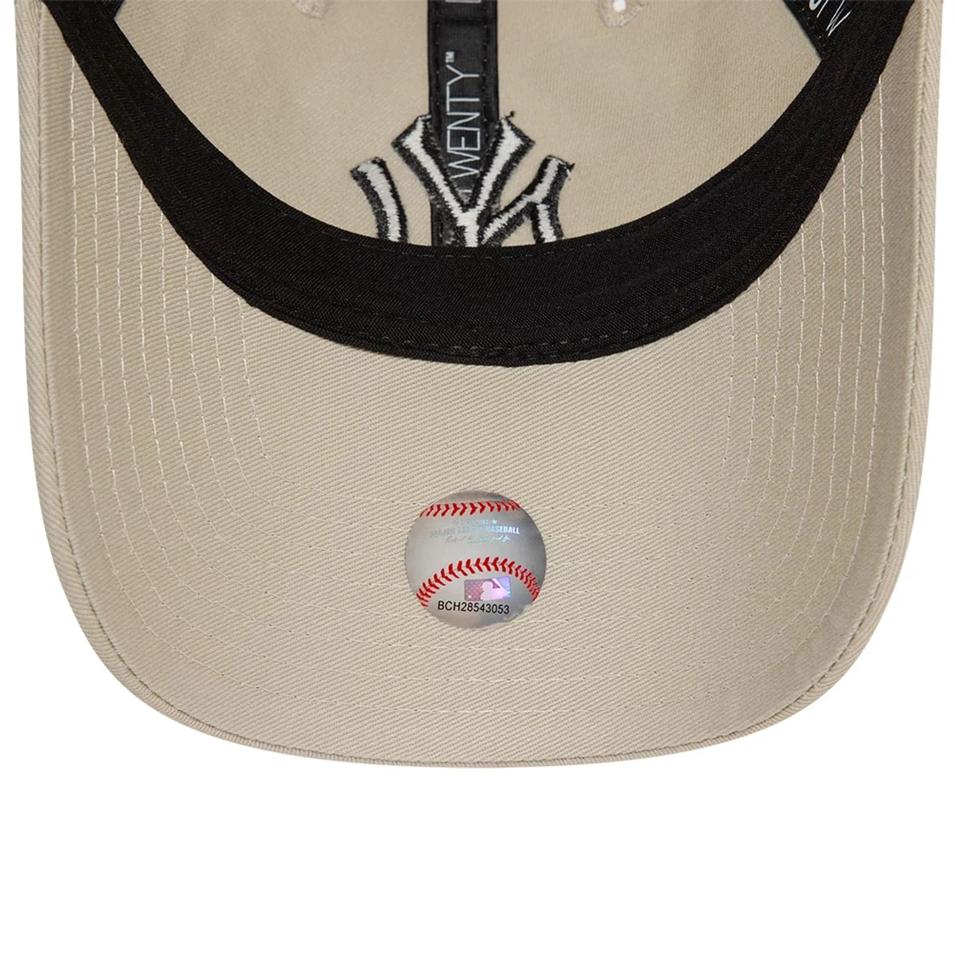 New York Yankees League Essential Stone 9TWENTY Adjustable Cap - Image 2