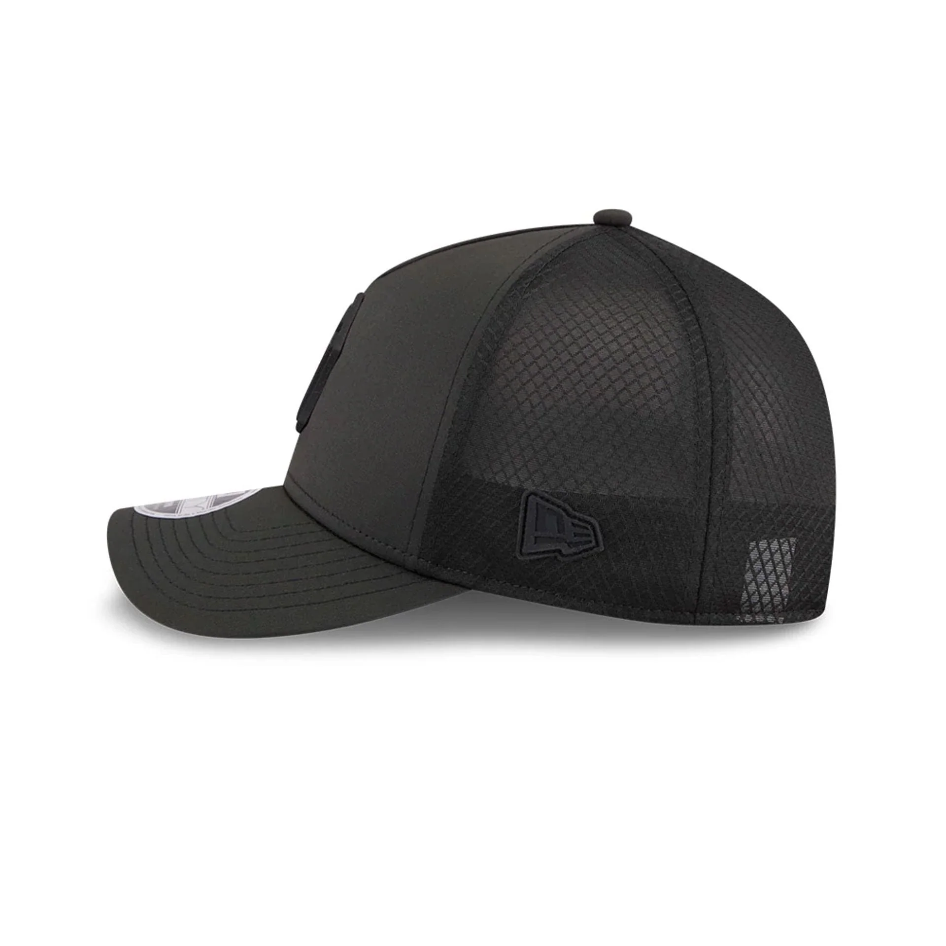 New York Yankees MLB Badged Black 9FORTY M-Crown A-Frame Trucker Cap - Image 5