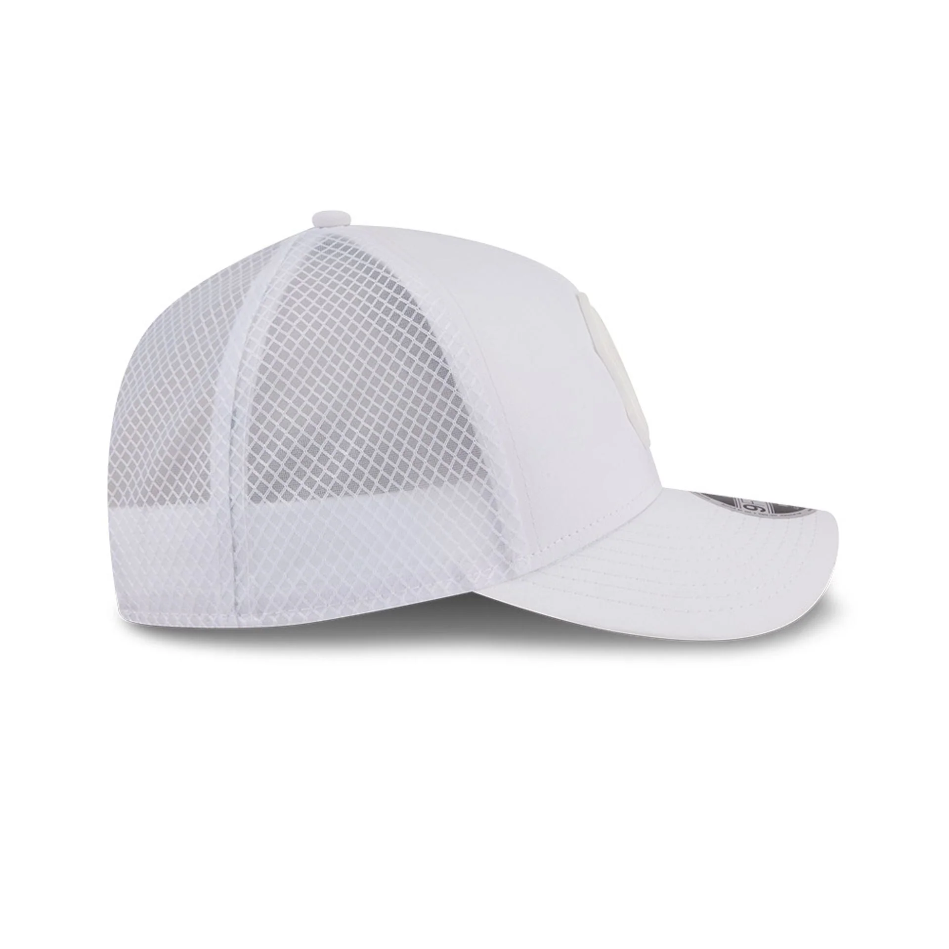 New York Yankees MLB Badged White 9FORTY M-Crown A-Frame Trucker Cap - Image 6