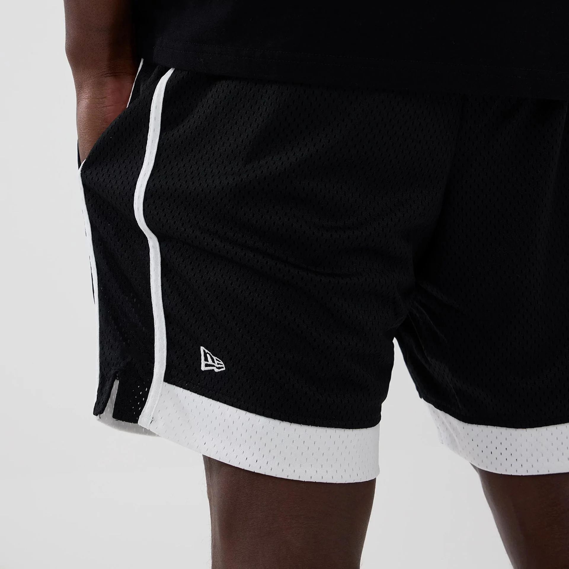 New York Yankees MLB Black Mesh Shorts - Image 4