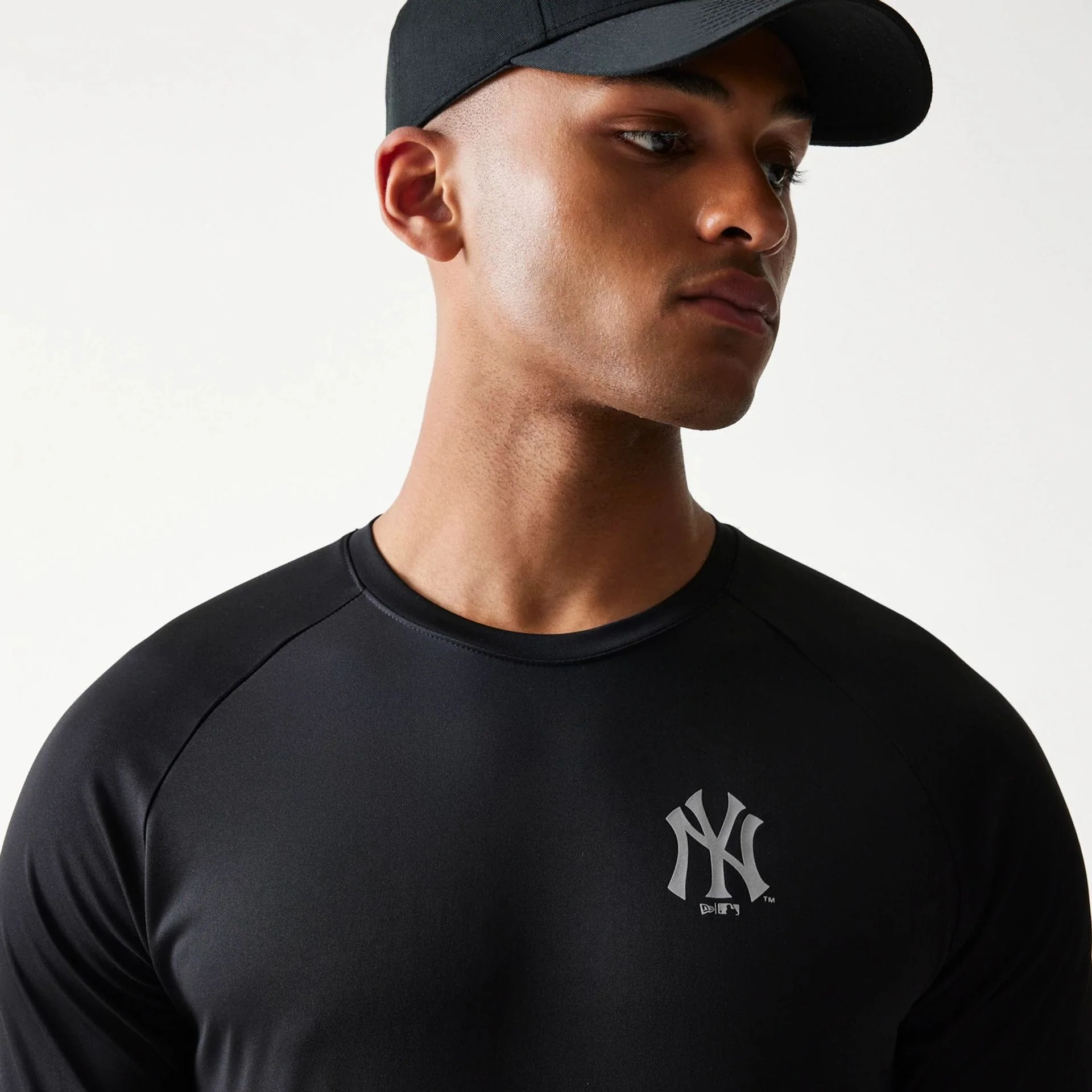 New York Yankees MLB Black T-Shirt - Image 4