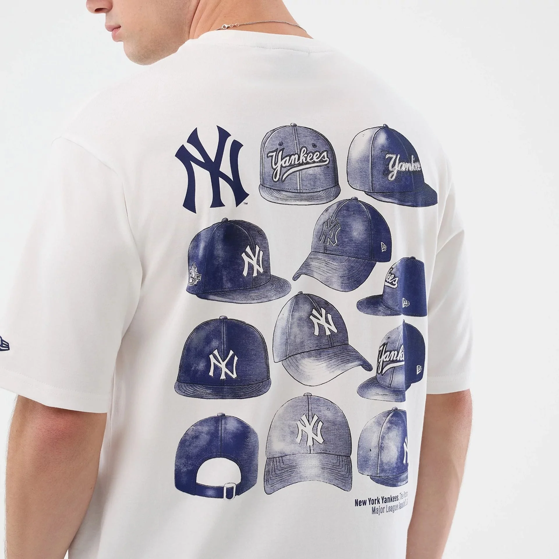 New York Yankees MLB Cap Graphic White Oversized T-Shirt - Image 4