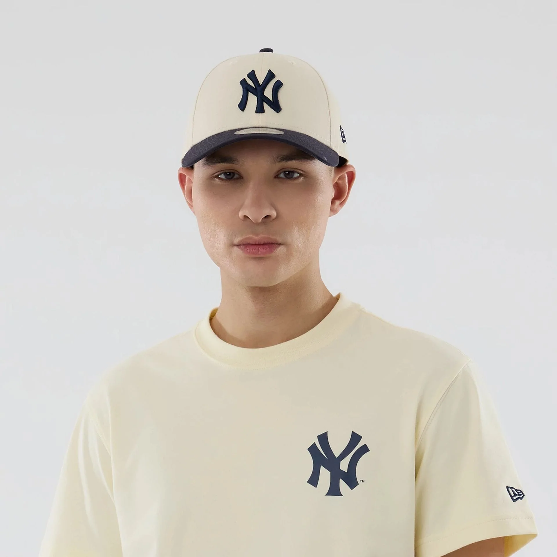 New York Yankees MLB City Series Cream T-Shirt - Image 4