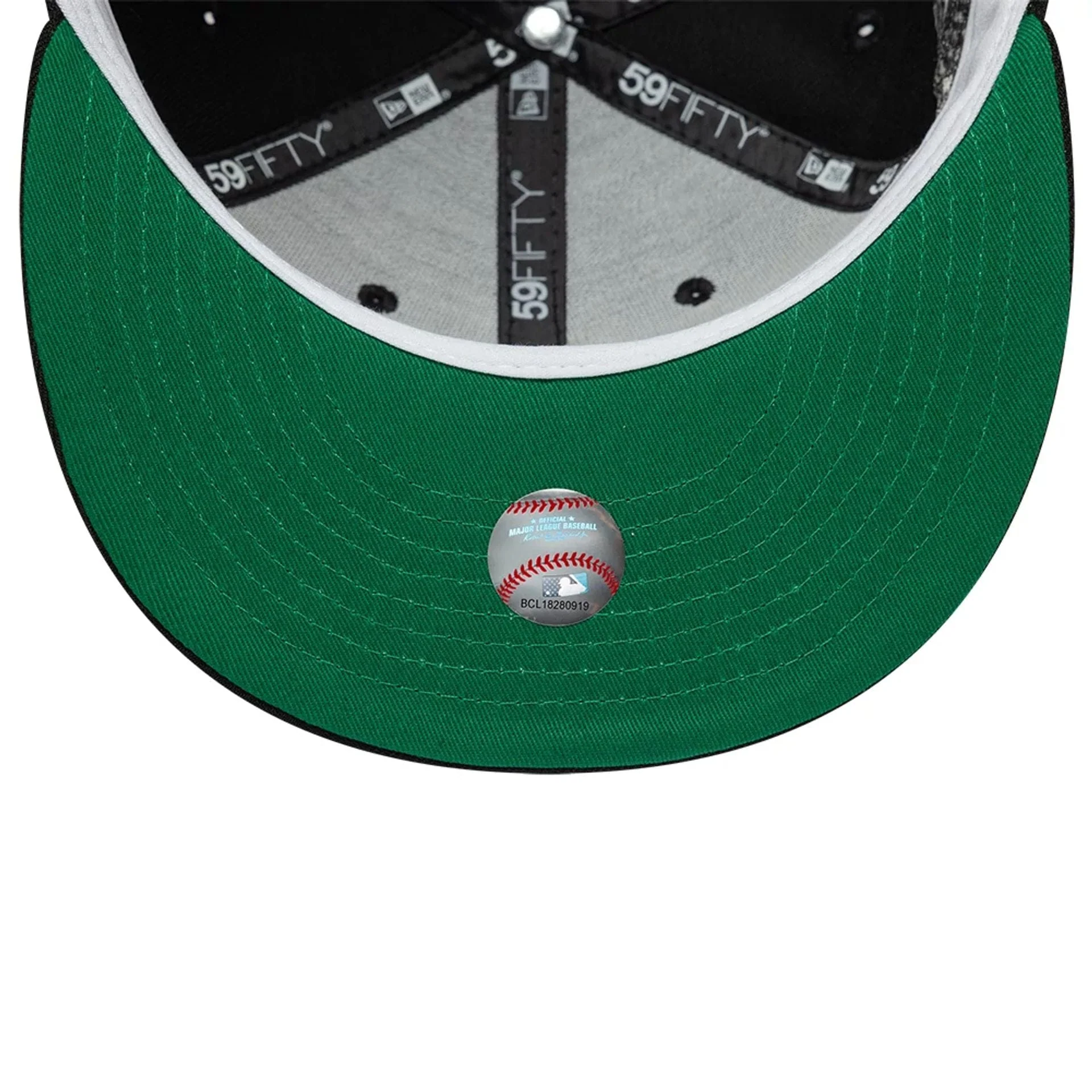 New York Yankees MLB Cooperstown Black 59FIFTY Fitted Cap - Image 2