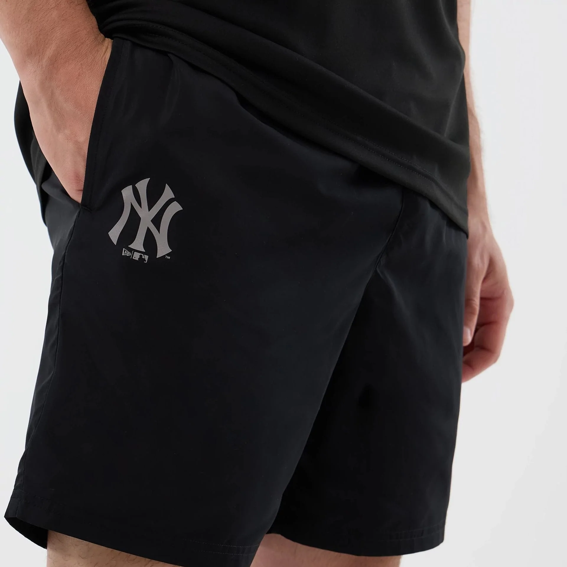 New York Yankees MLB Core Plus Black Shorts - Image 3