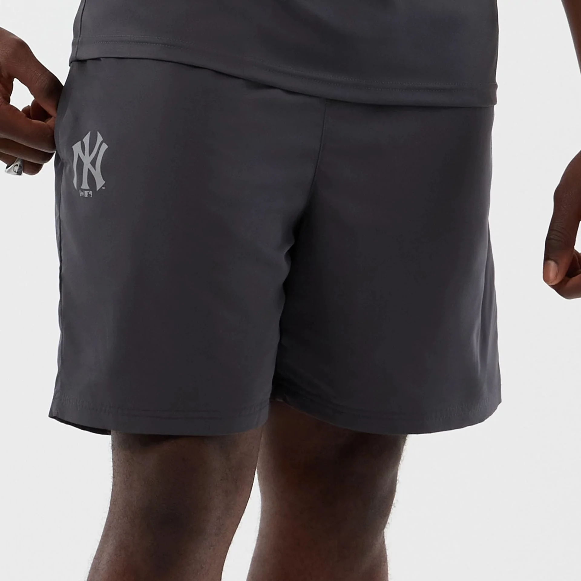 New York Yankees MLB Core Plus Dark Grey Shorts - Image 5