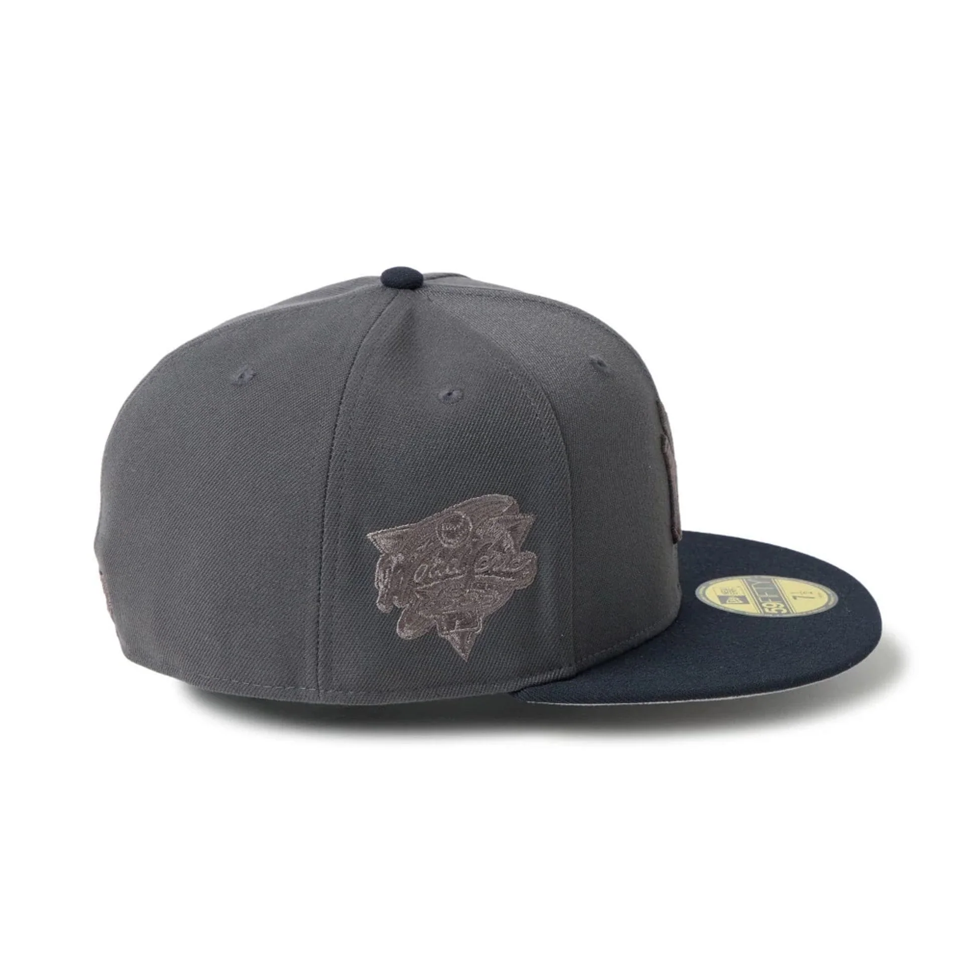 New York Yankees MLB Dark Grey 59FIFTY Fitted Cap - Image 6