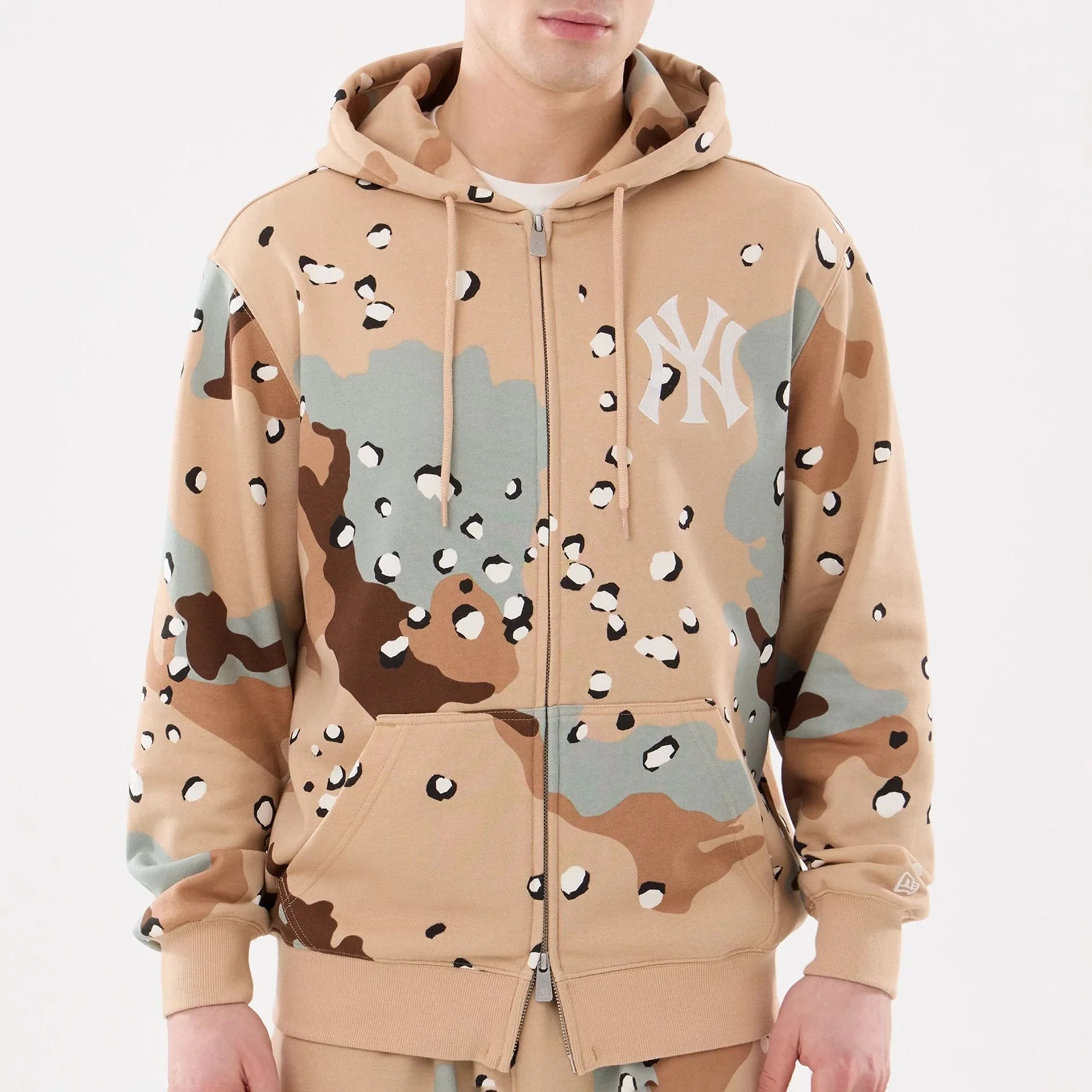 New York Yankees MLB Desert Camo 2 Way Full Zip Hoodie - Image 3