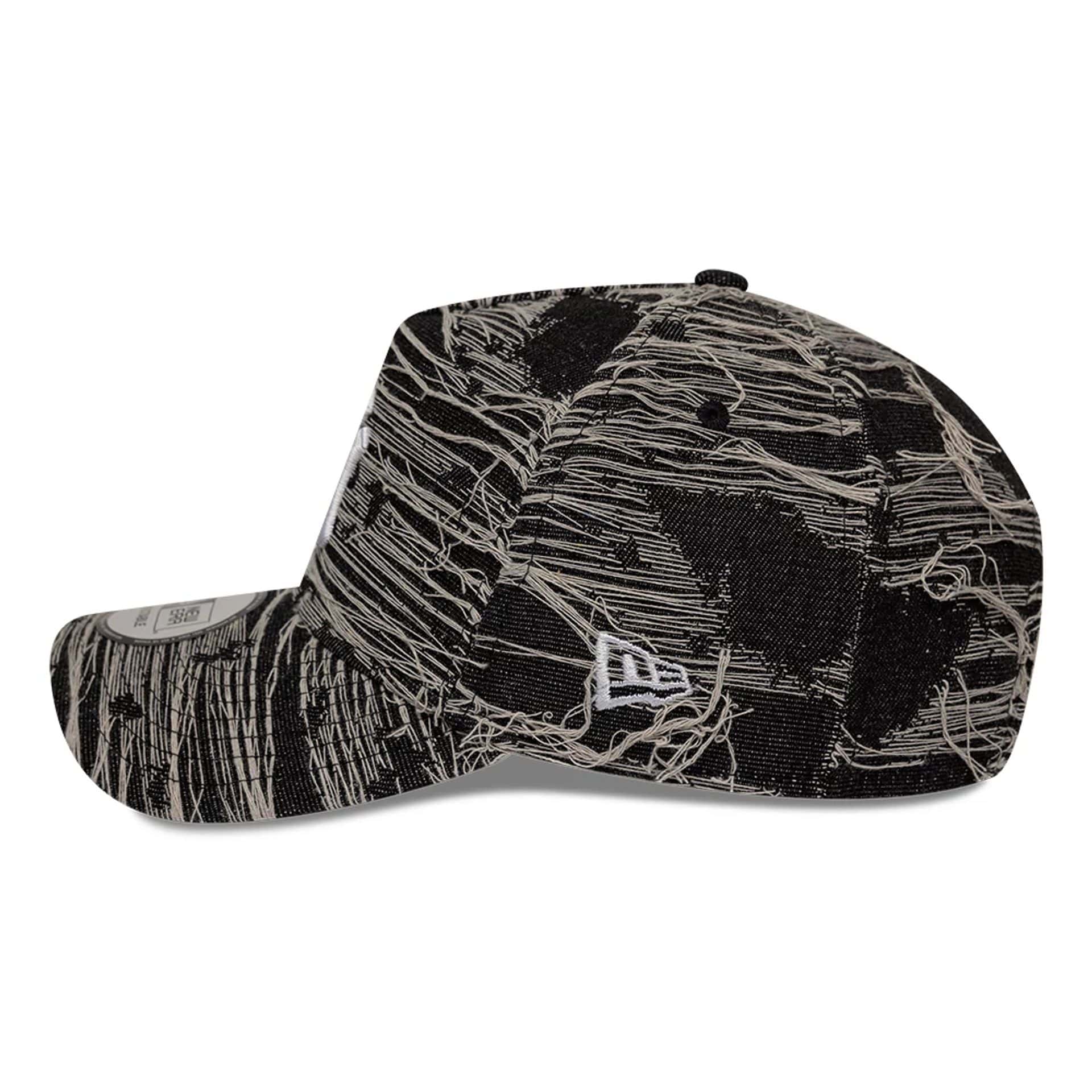 New York Yankees MLB Distressed Denim Black 9FORTY E-Frame Adjustable Cap - Image 5