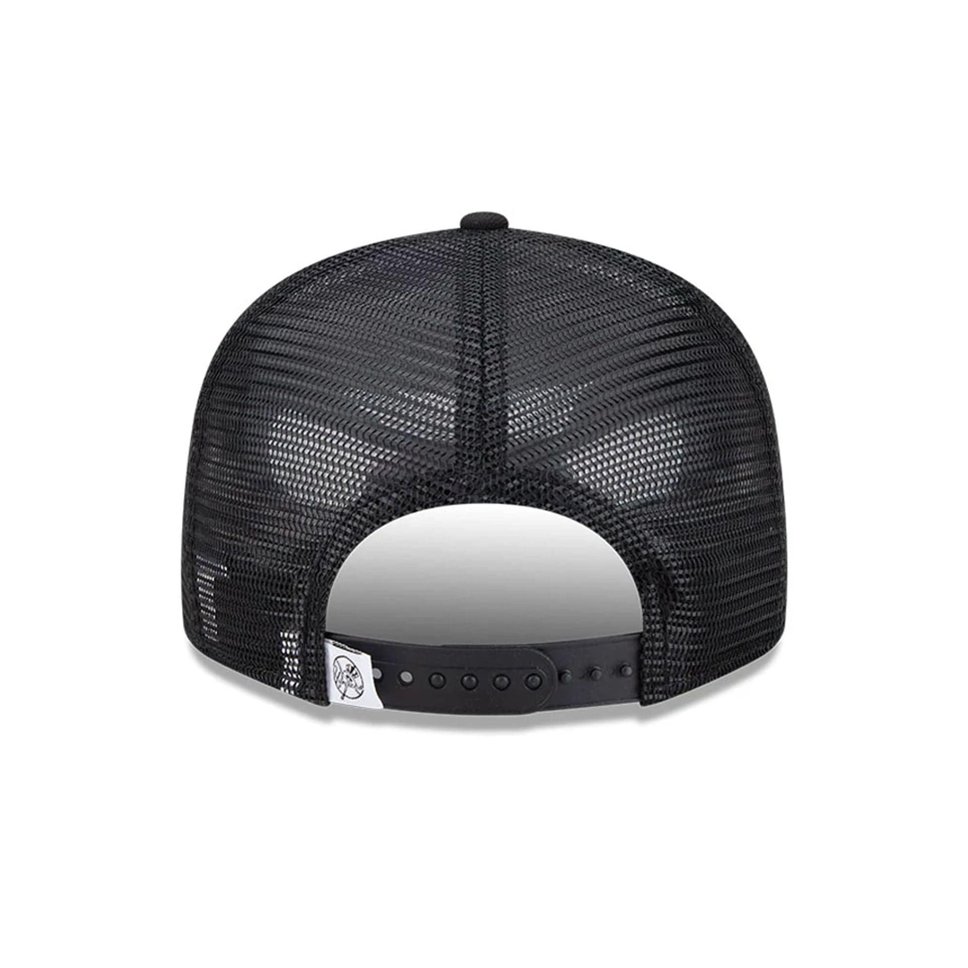 New York Yankees MLB Evergreen Black 9FIFTY Trucker Adjustable Cap - Image 5