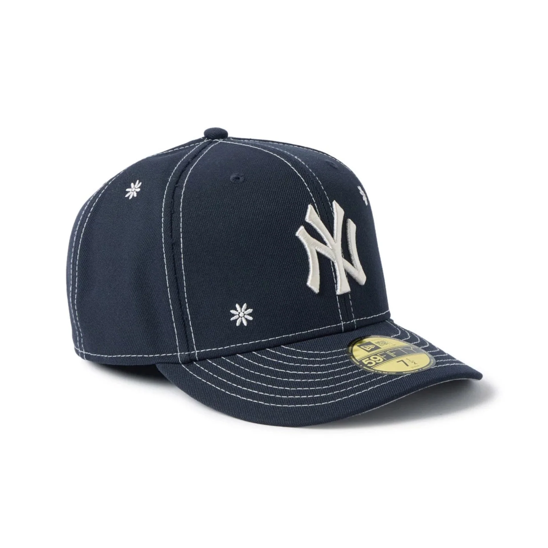 New York Yankees MLB Floral Navy 59FIFTY Fitted Cap - Image 5