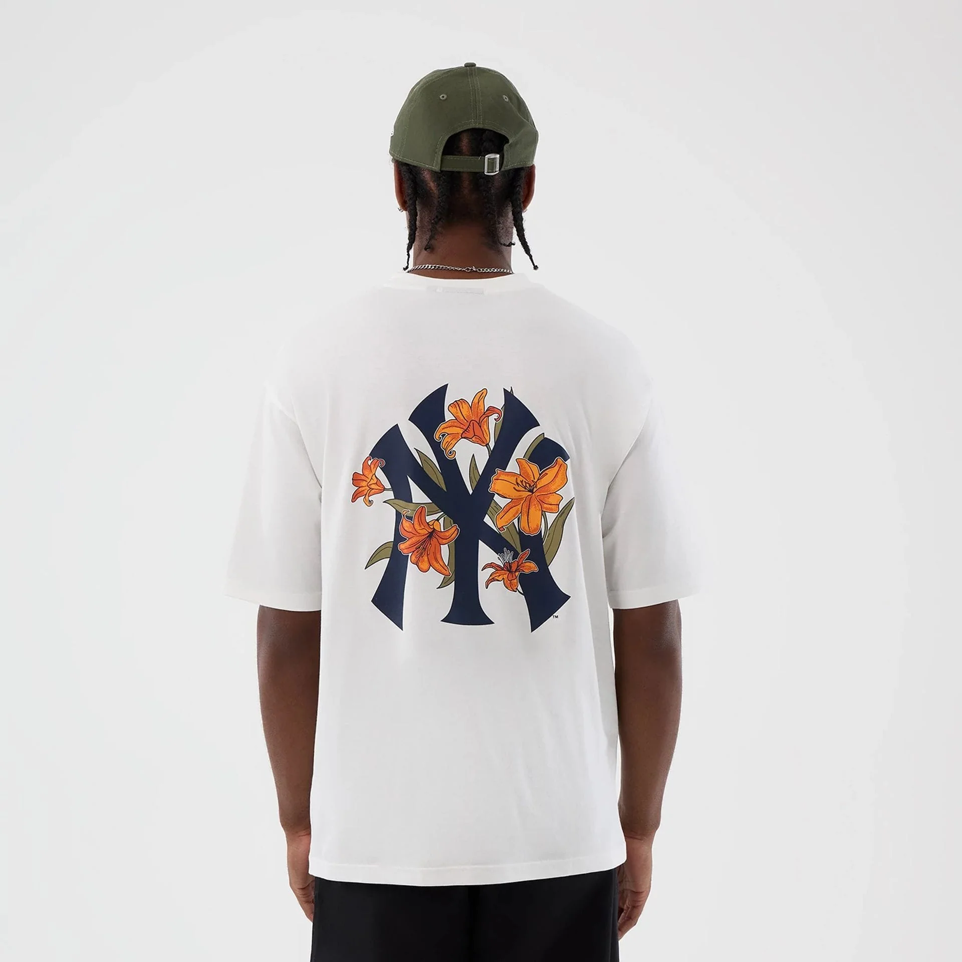 New York Yankees MLB Floral White Oversized T-Shirt - Image 2