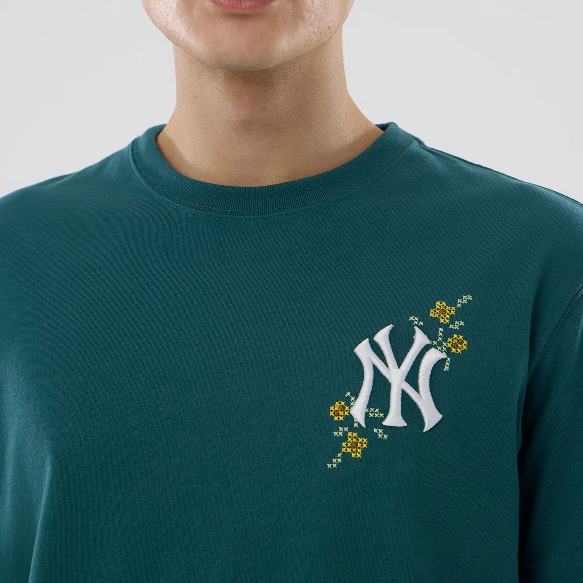 New York Yankees MLB Garden Dark Green T-Shirt - Image 4