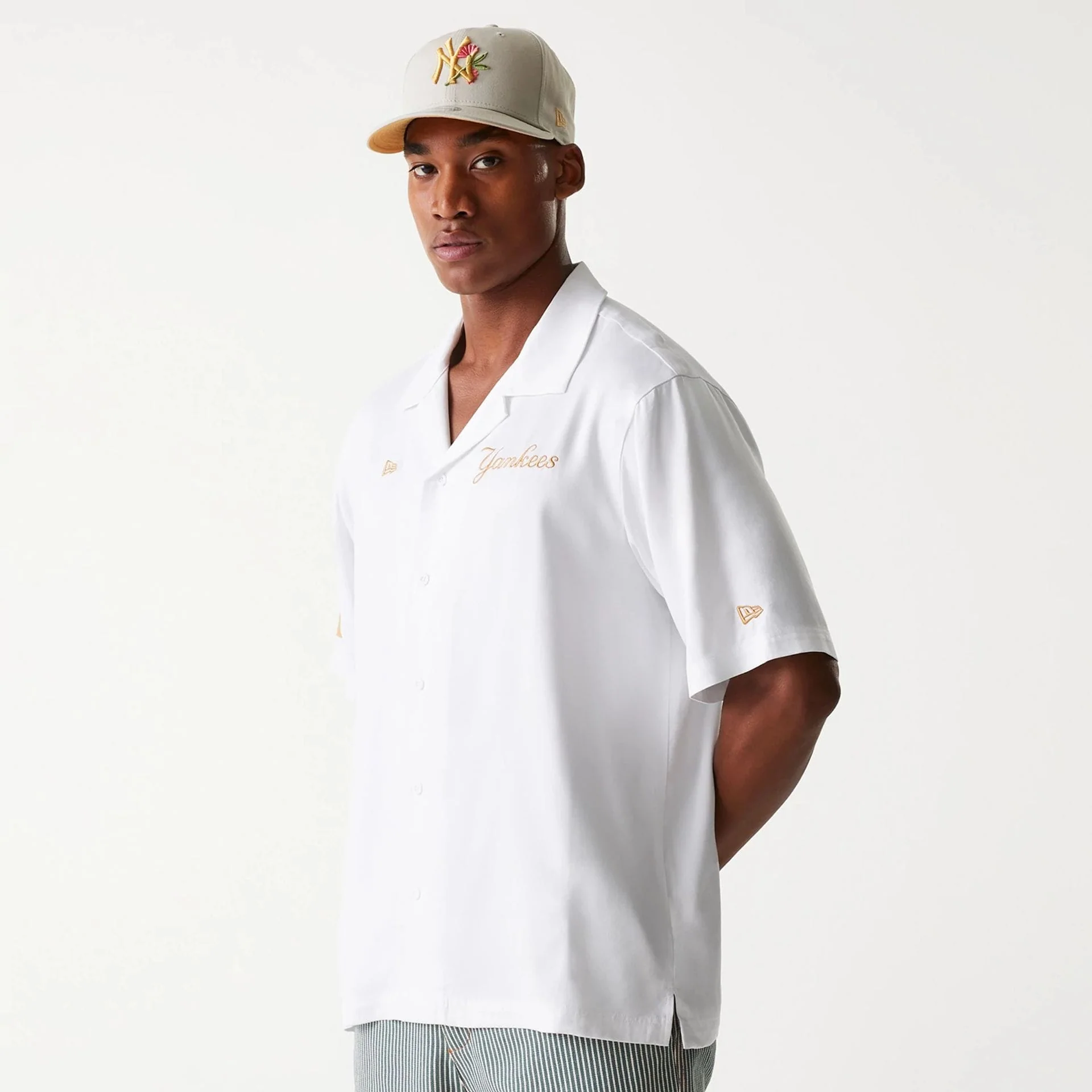 New York Yankees MLB Graphic White Revere Short Sleeve Shirt - Image 2