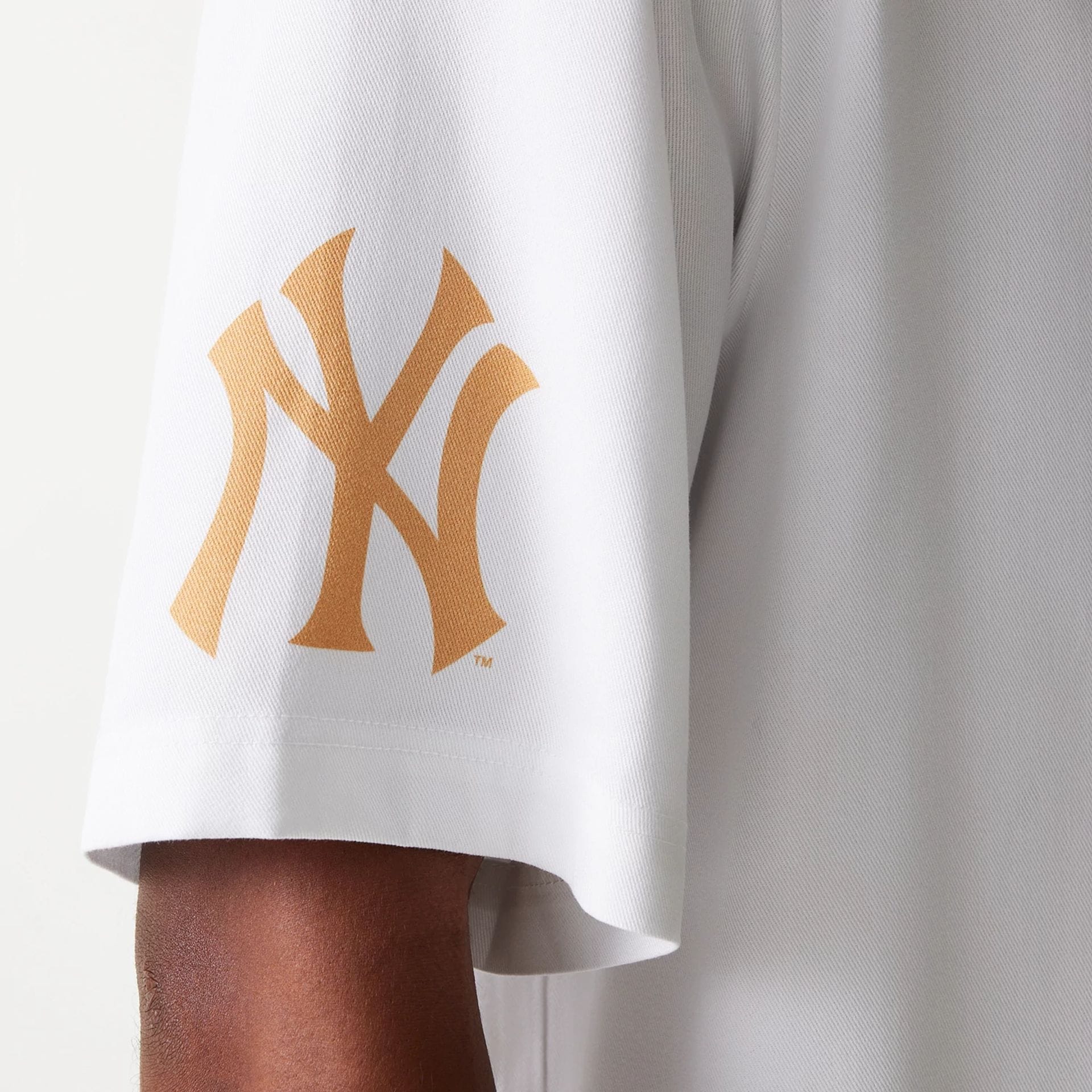 New York Yankees MLB Graphic White Revere Short Sleeve Shirt - Image 8