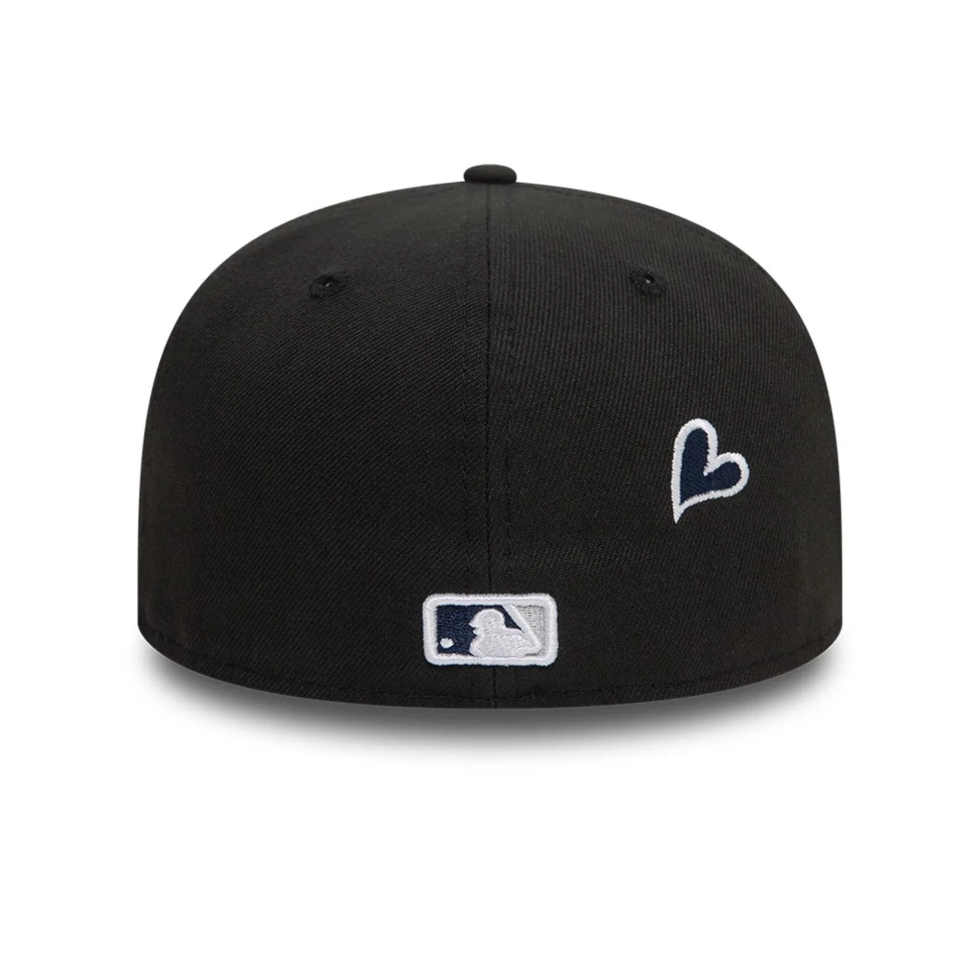 New York Yankees MLB Heart Icon Black 59FIFTY Fitted Cap - Image 5