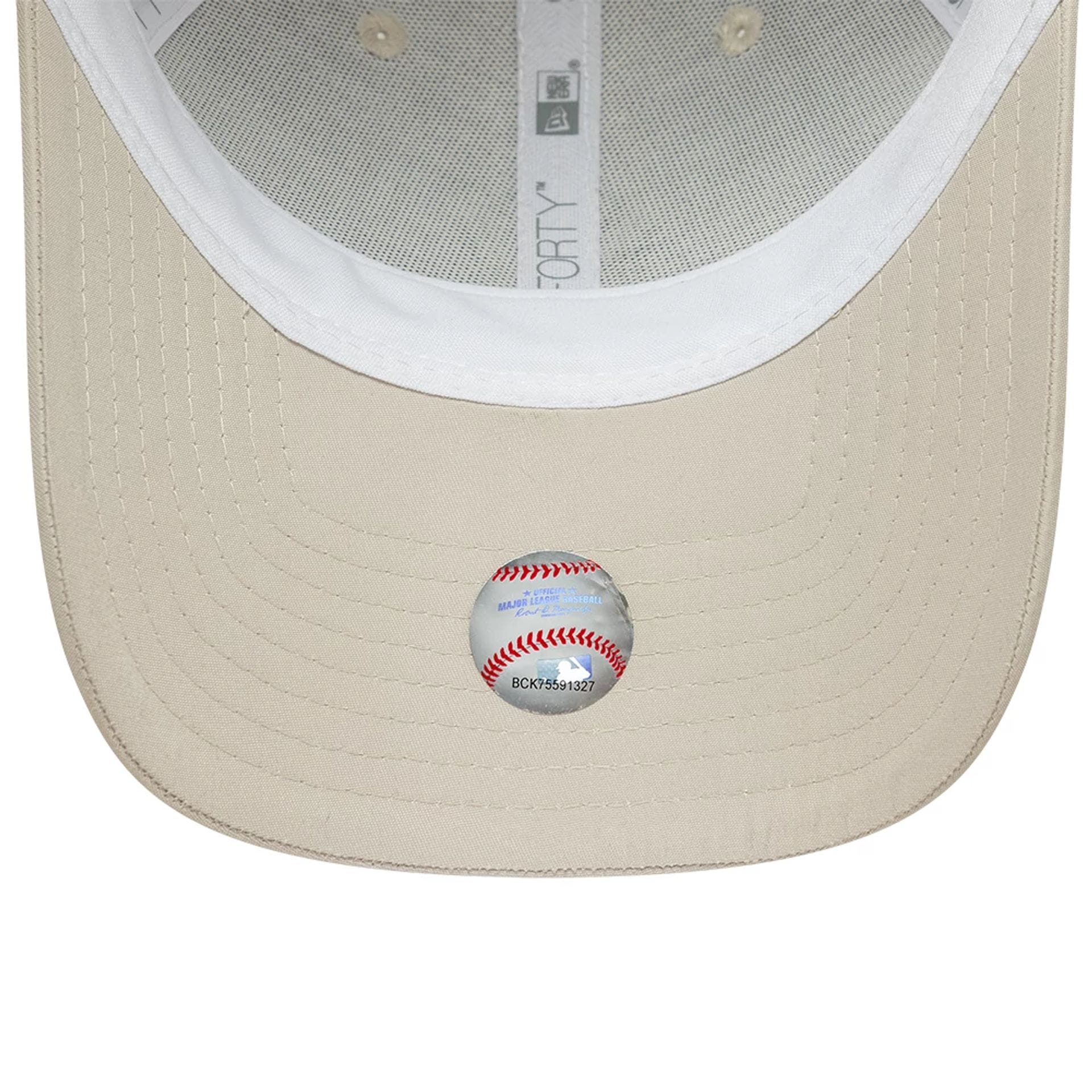 New York Yankees MLB Homefield Cream 9FORTY Trucker Adjustable Cap - Image 5