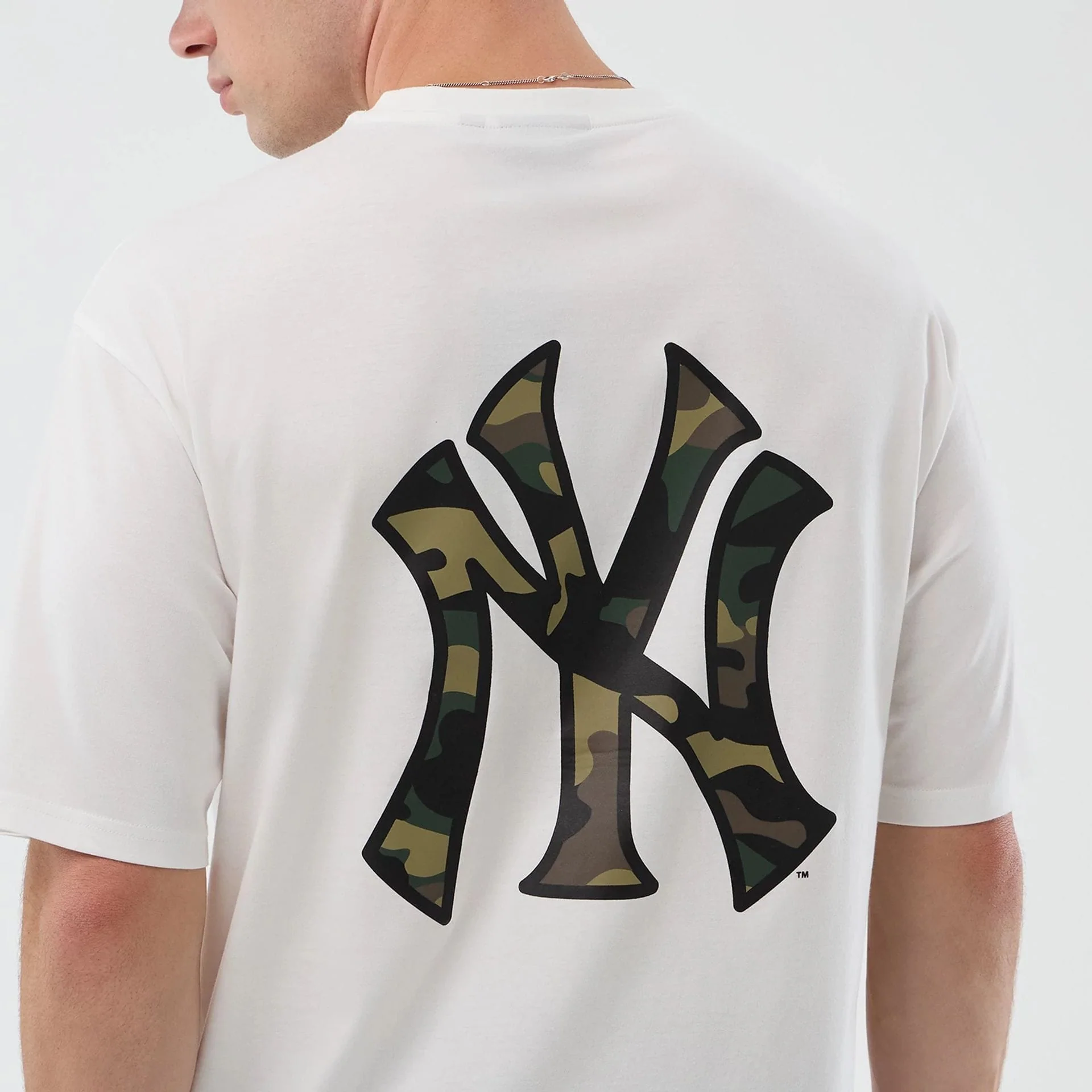New York Yankees MLB Infill White Oversized T-Shirt - Image 4