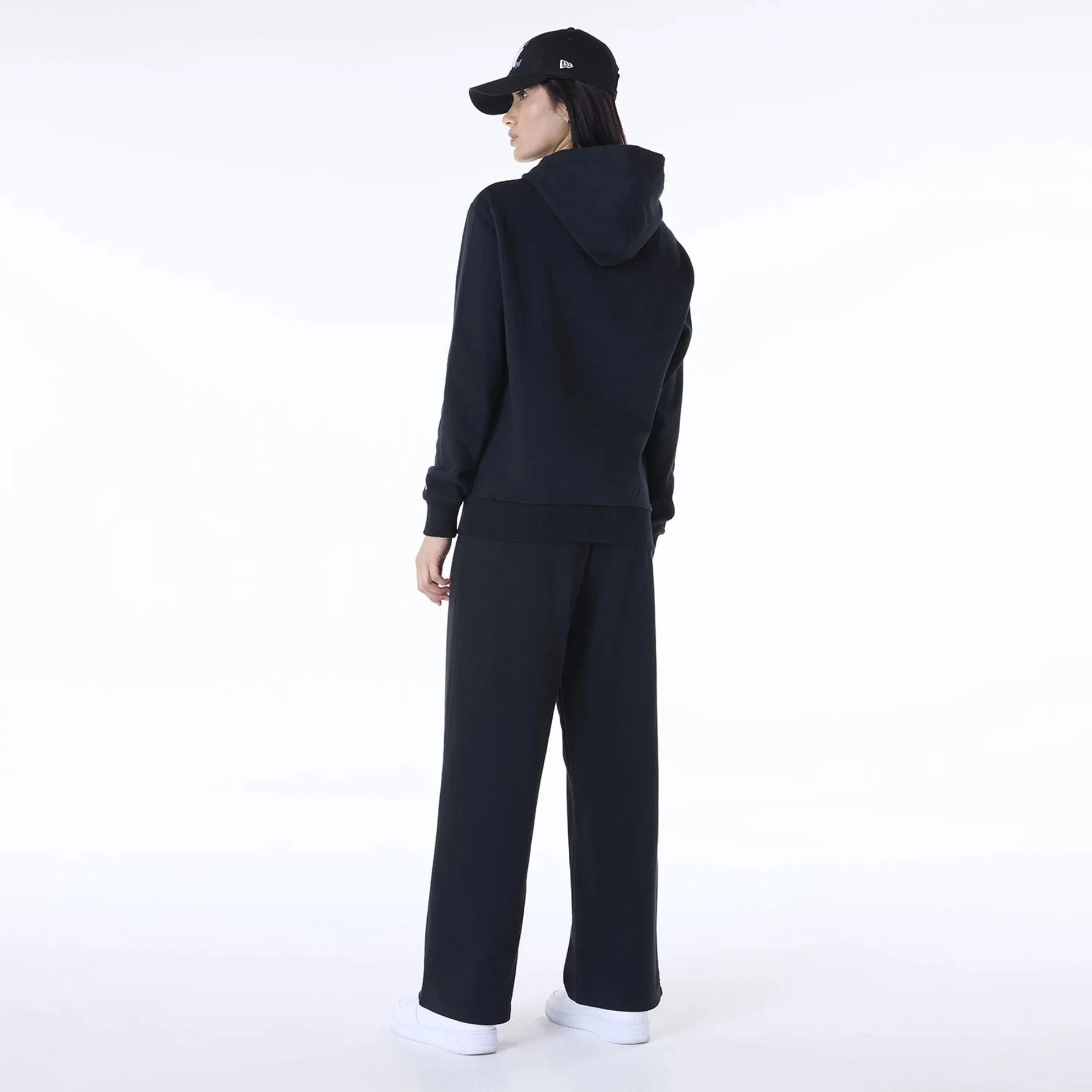 New York Yankees MLB League Essential Black Track Suit - Image 2