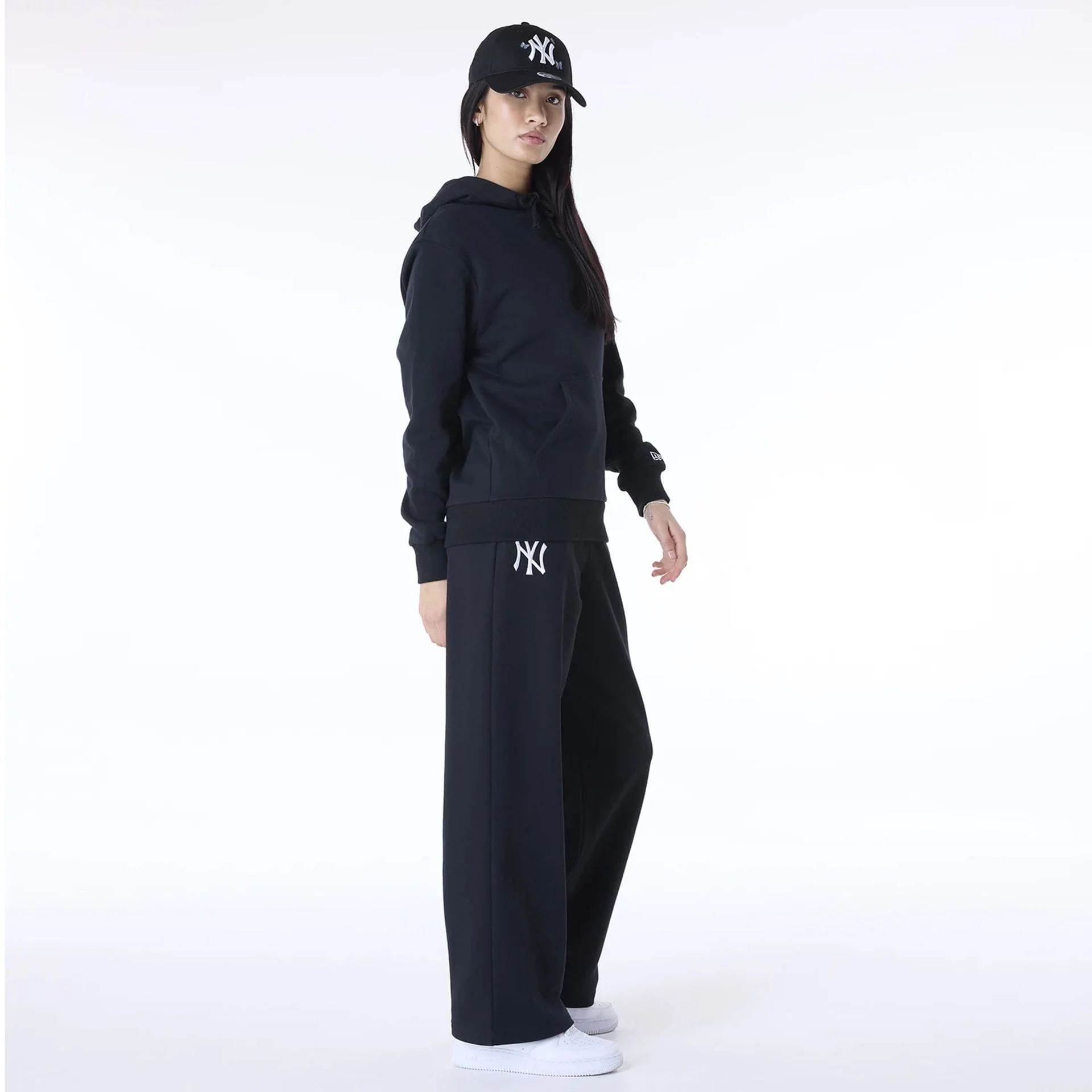 New York Yankees MLB League Essential Black Track Suit - Image 8
