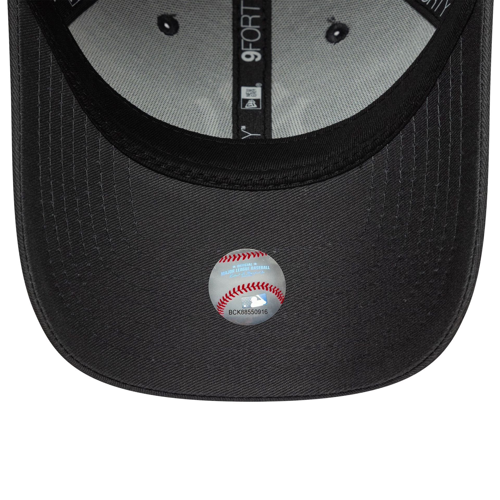 New York Yankees MLB League Essential Charcoal 9FORTY Cap - Image 5