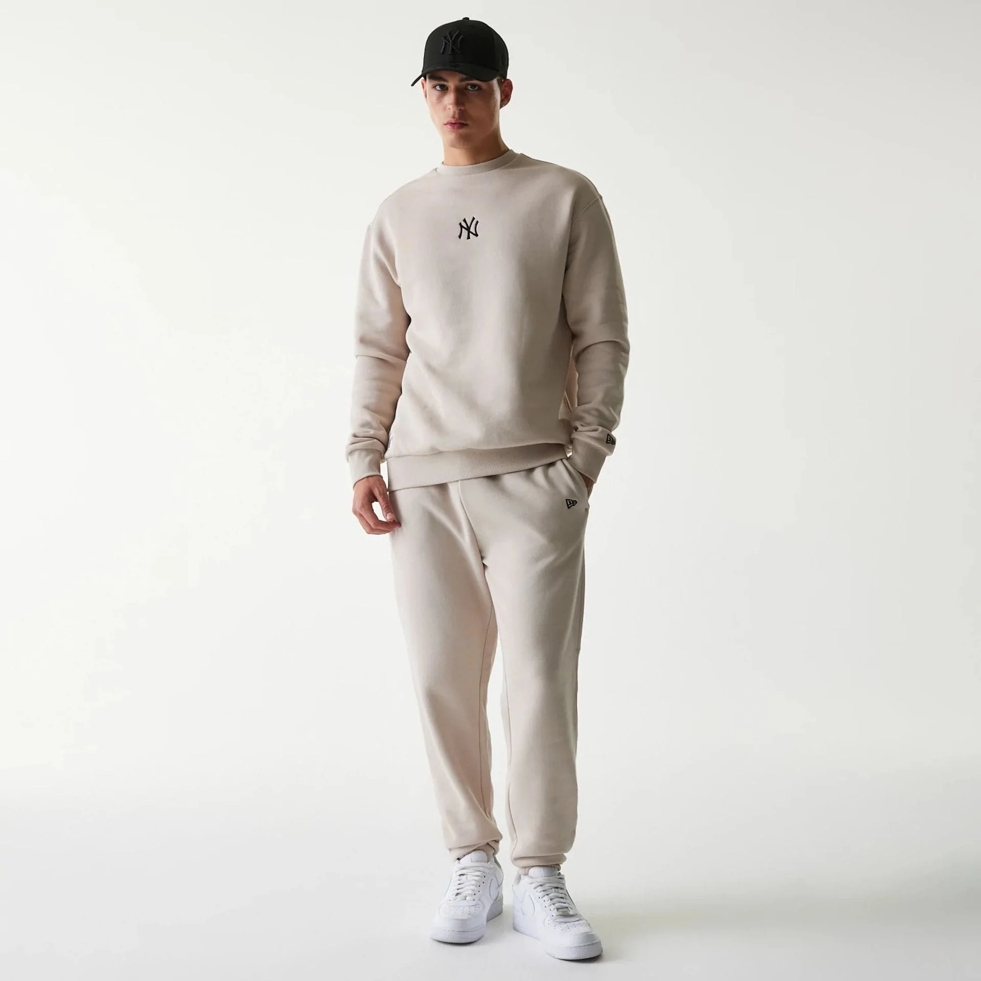 New York Yankees MLB League Essential Cream Joggers - Image 8