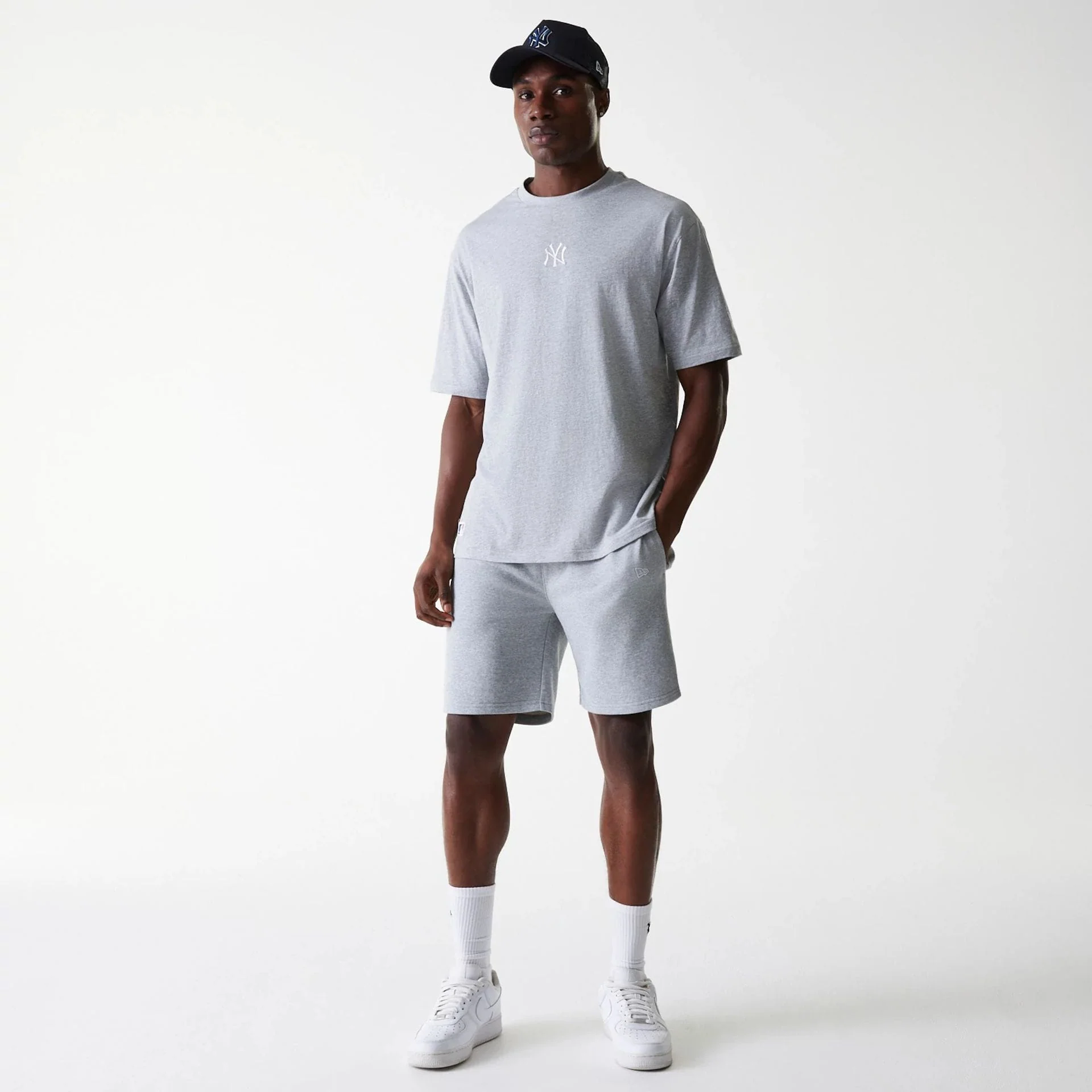 New York Yankees MLB League Essential Grey Oversized T-Shirt - Image 8