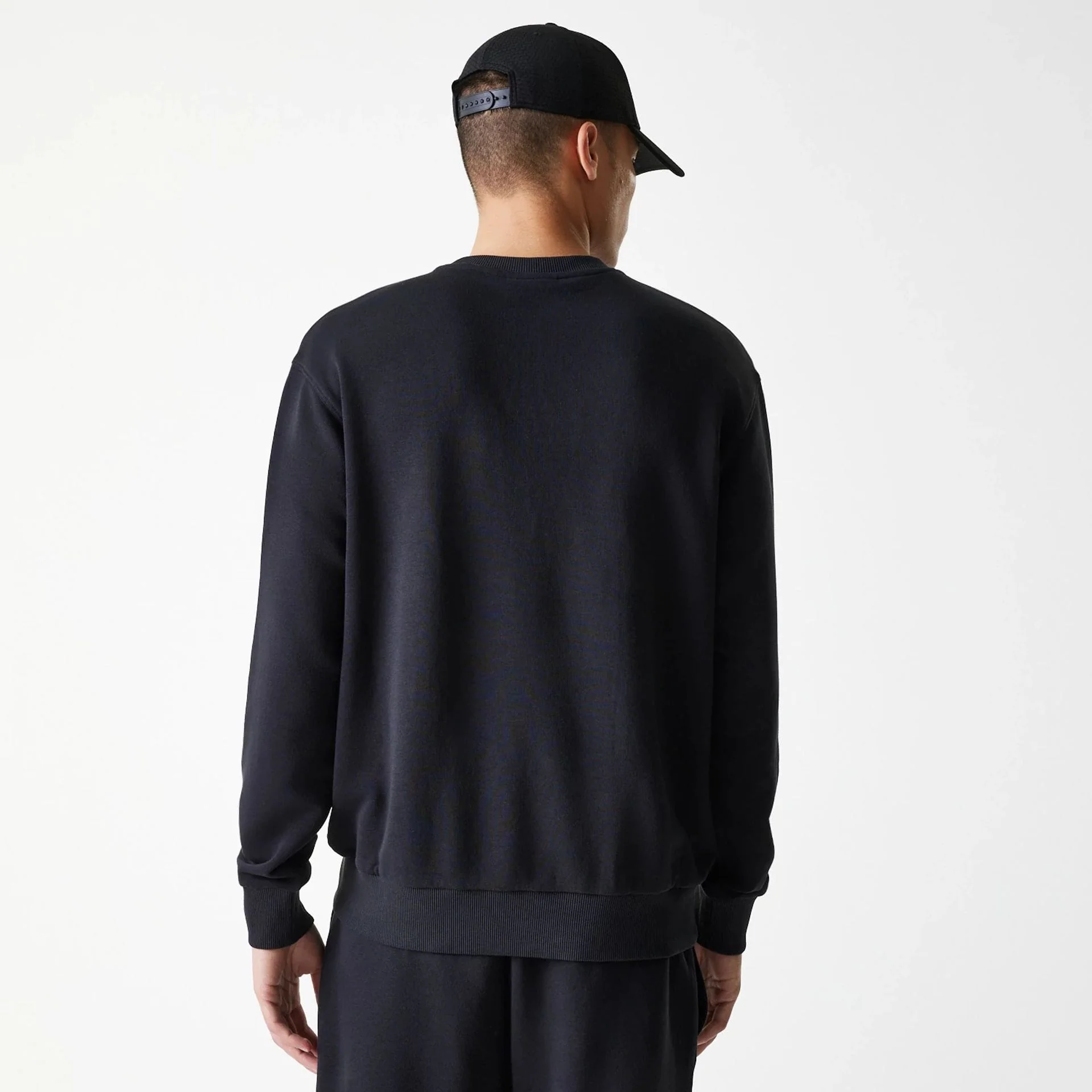 New York Yankees MLB League Essential Midi Black Oversized Crew Neck Sweater - Image 2