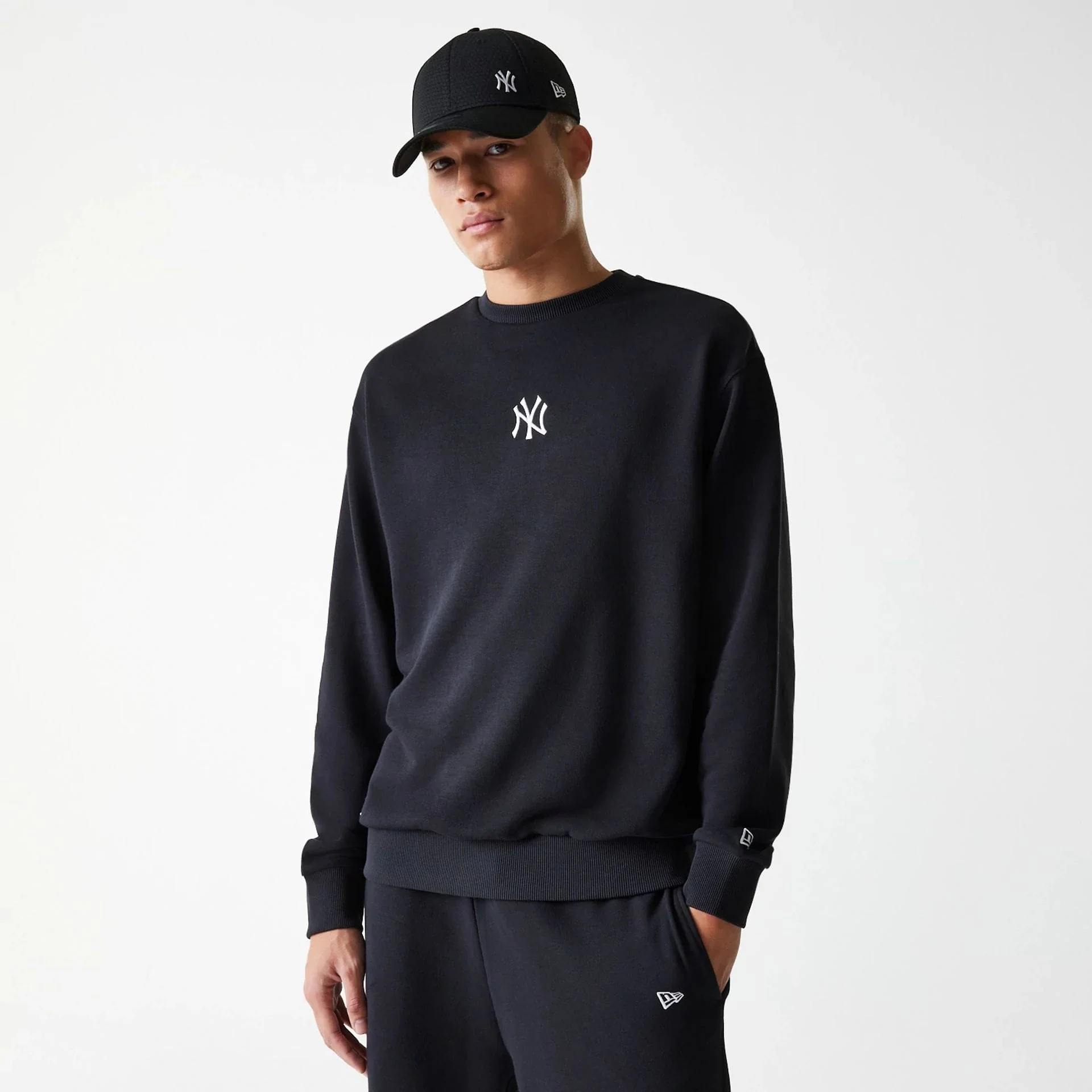 New York Yankees MLB League Essential Midi Black Oversized Crew Neck Sweater - Image 4