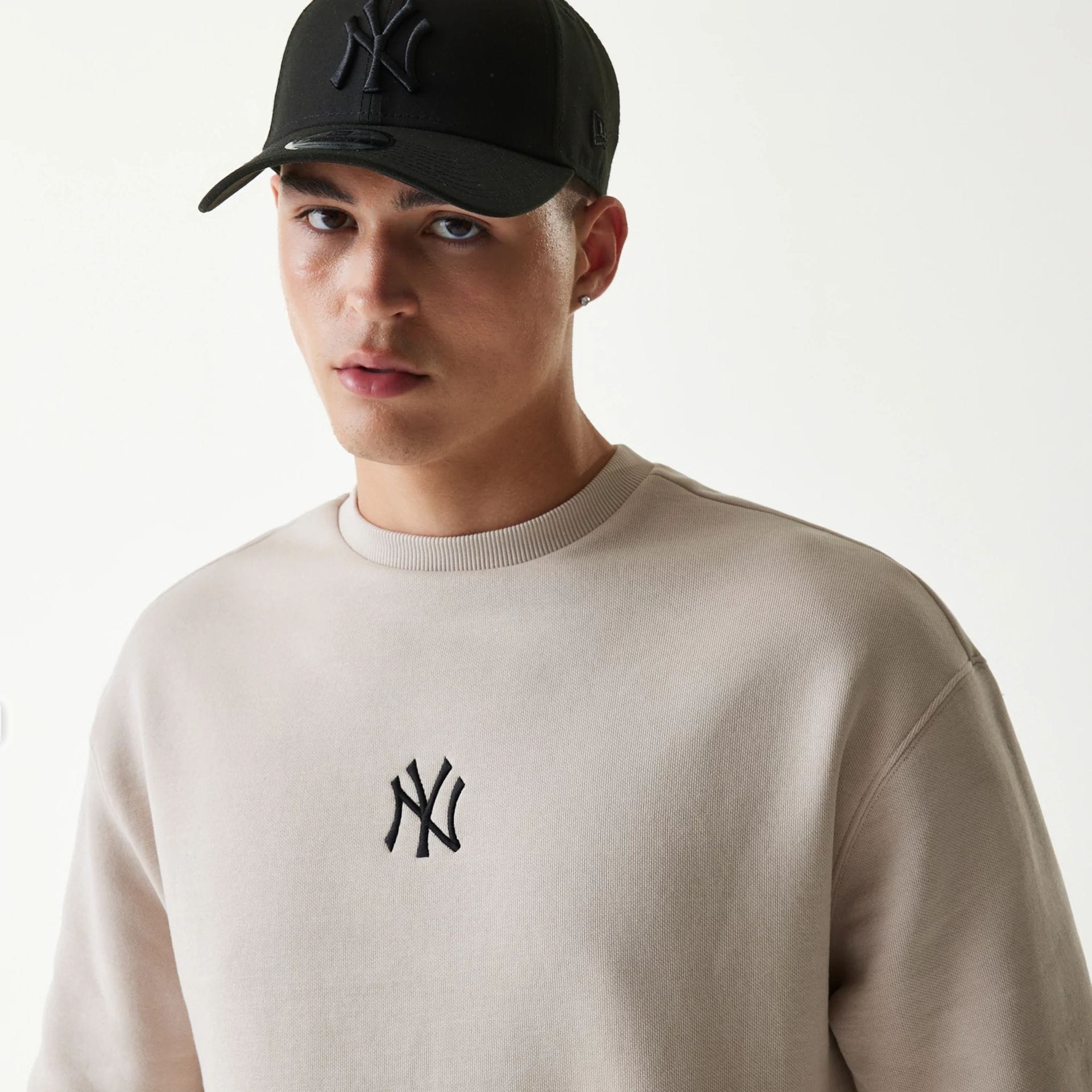 New York Yankees MLB League Essential Midi Cream Oversized Crew Neck Sweater - Image 4