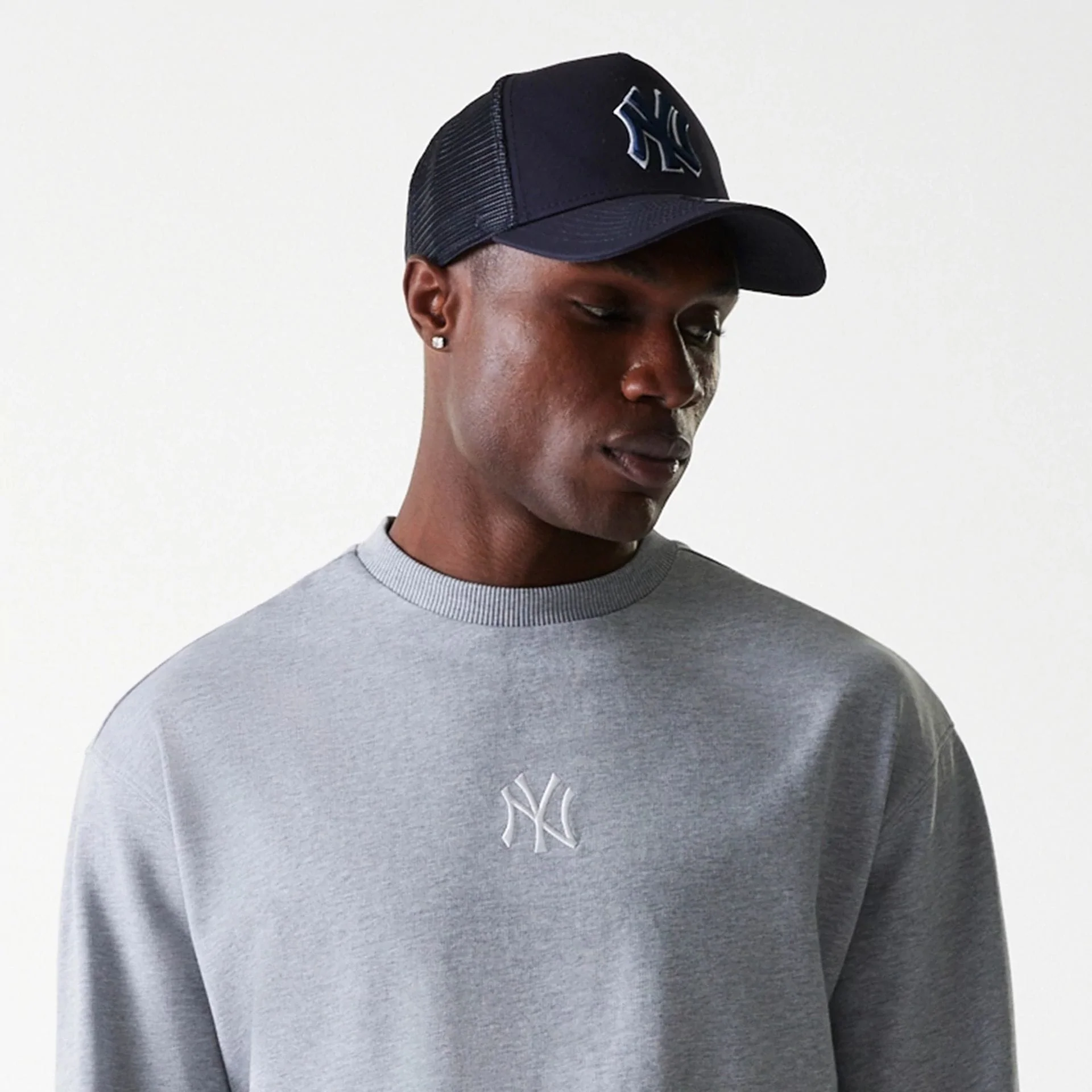 New York Yankees MLB League Essential Midi Grey Oversized Crew Neck Sweater - Image 5