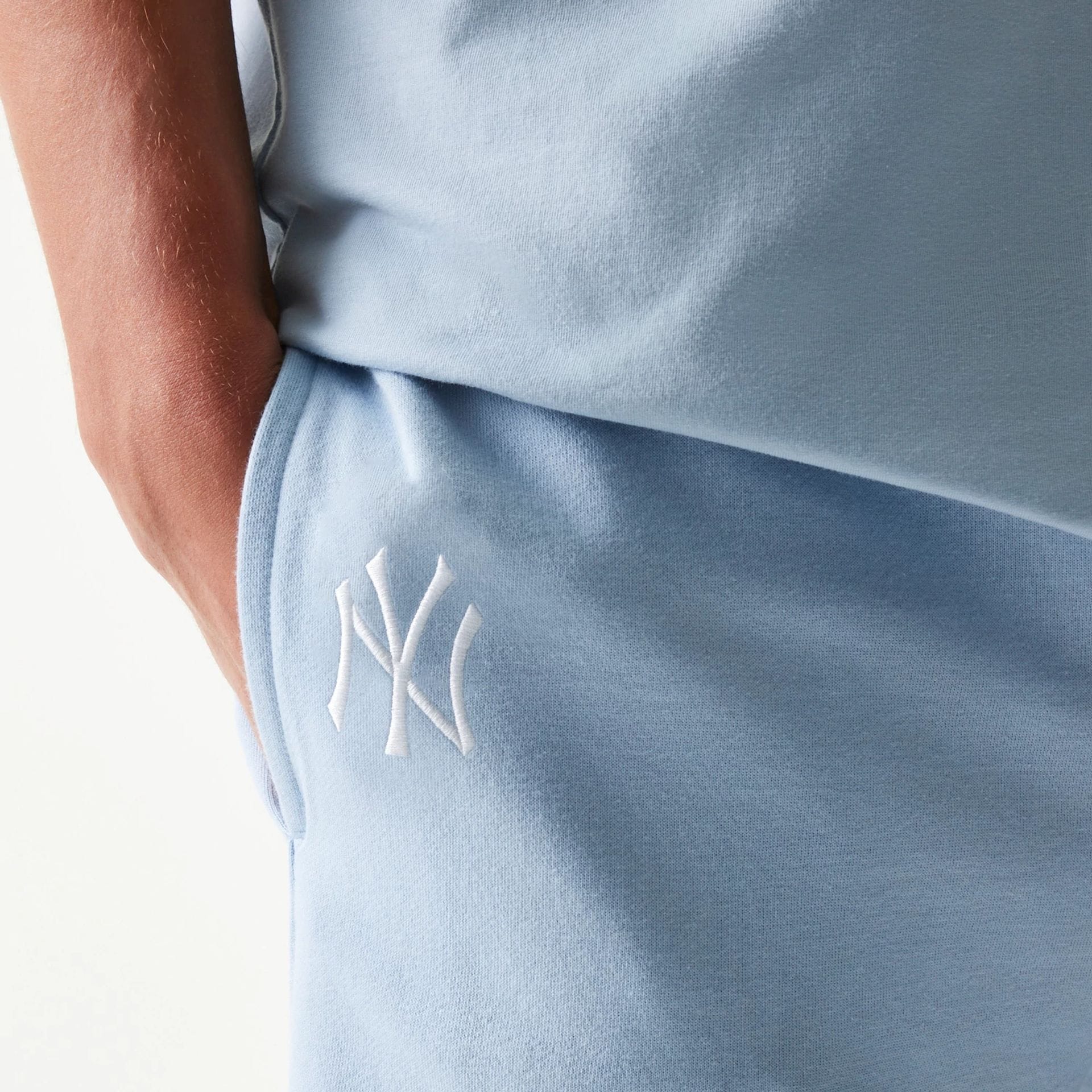 New York Yankees MLB League Essential Midi Pastel Blue Shorts - Image 4