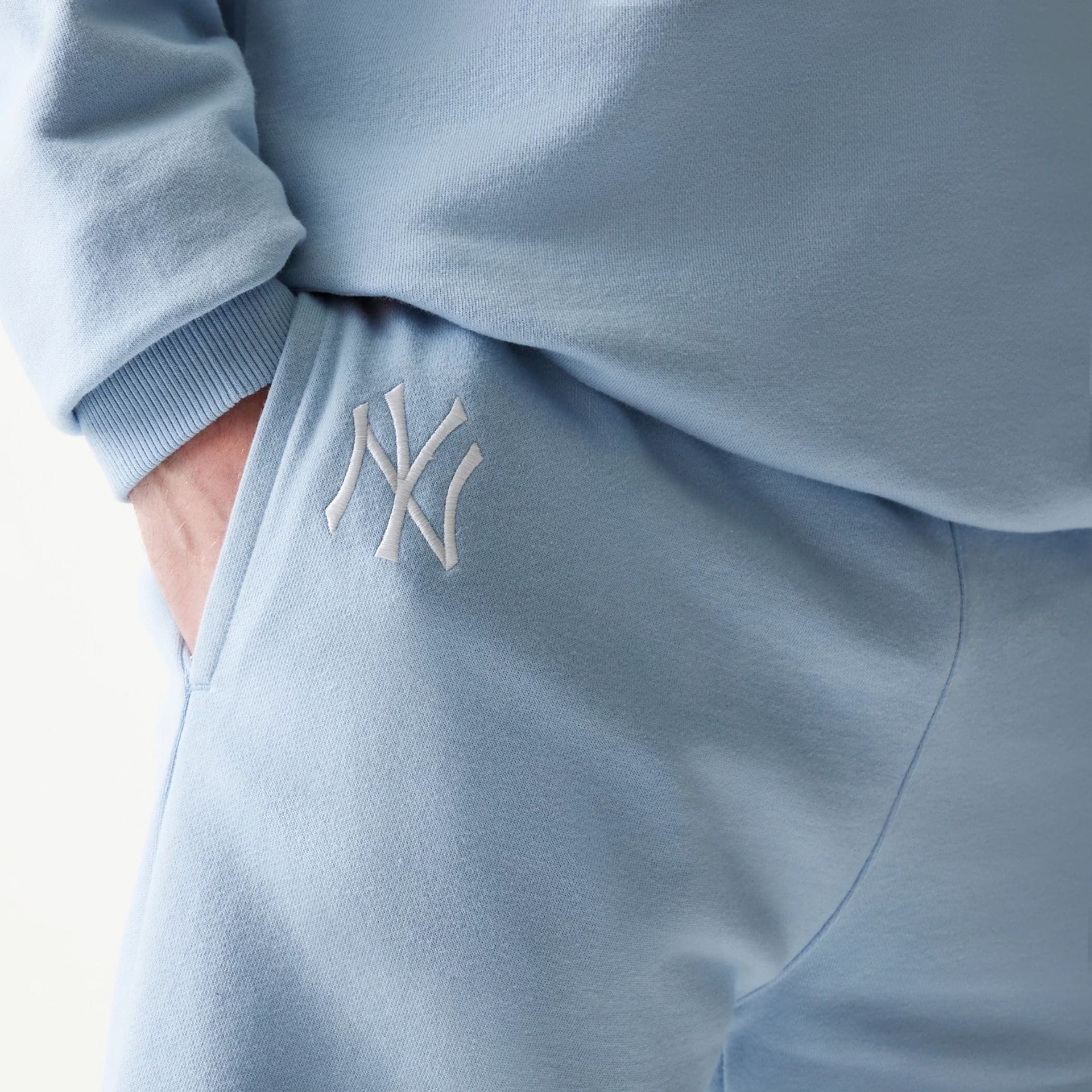 New York Yankees MLB League Essential Midi Pastel Blue Shorts - Image 4