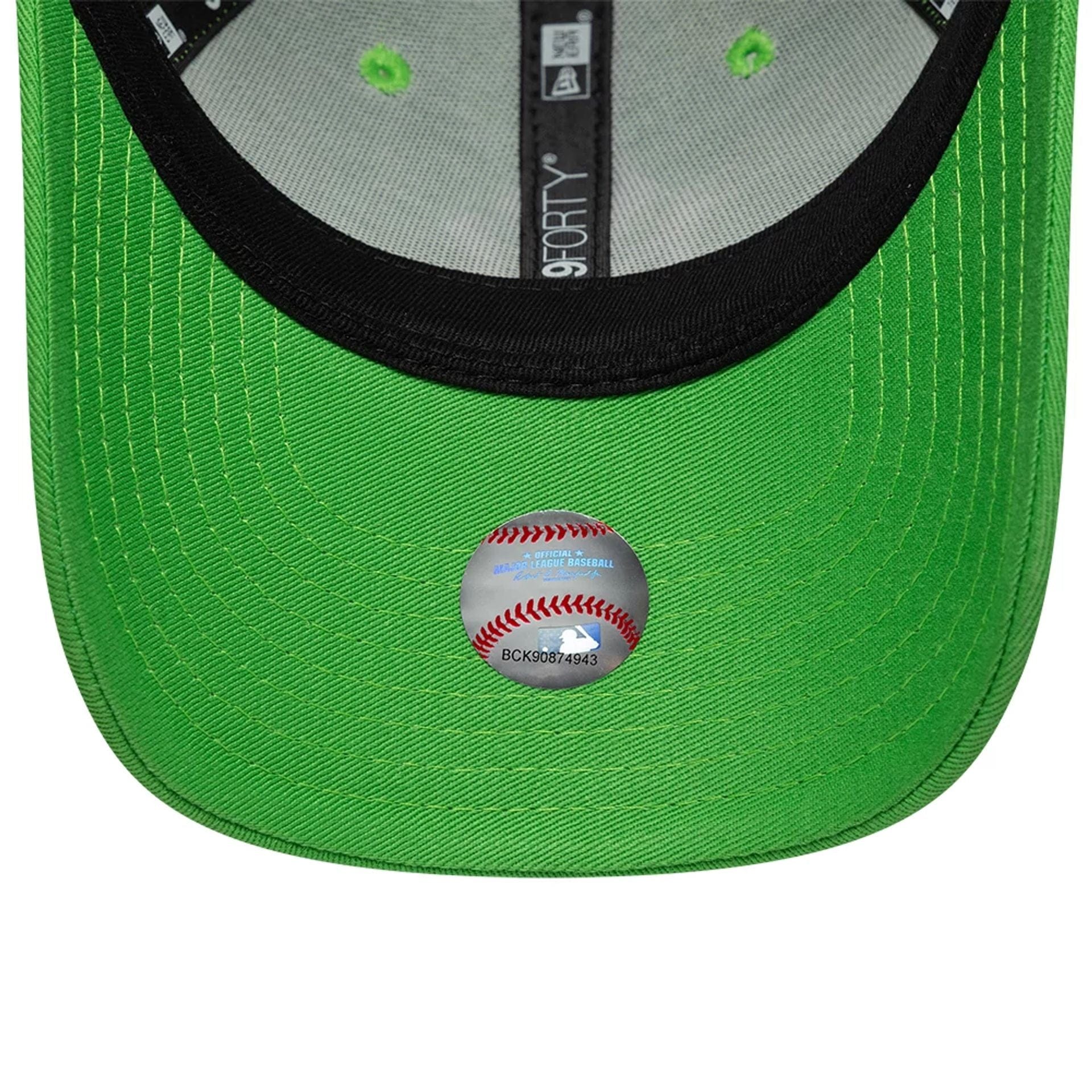 New York Yankees MLB League Essential Open Green 9FORTY Adjustable Cap - Image 5