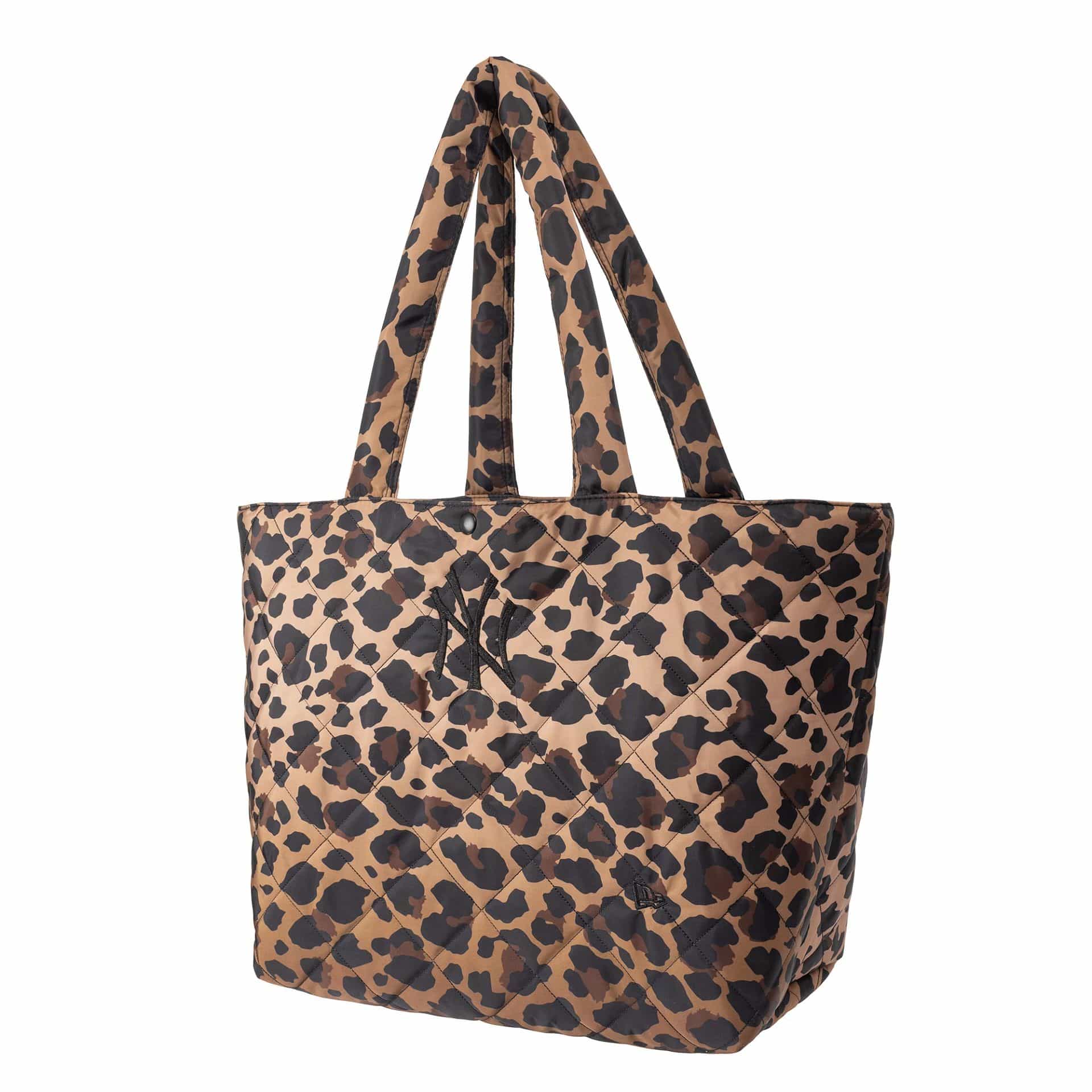 New York Yankees MLB Leopard Quilted All Over Print Tote Bag - Image 3