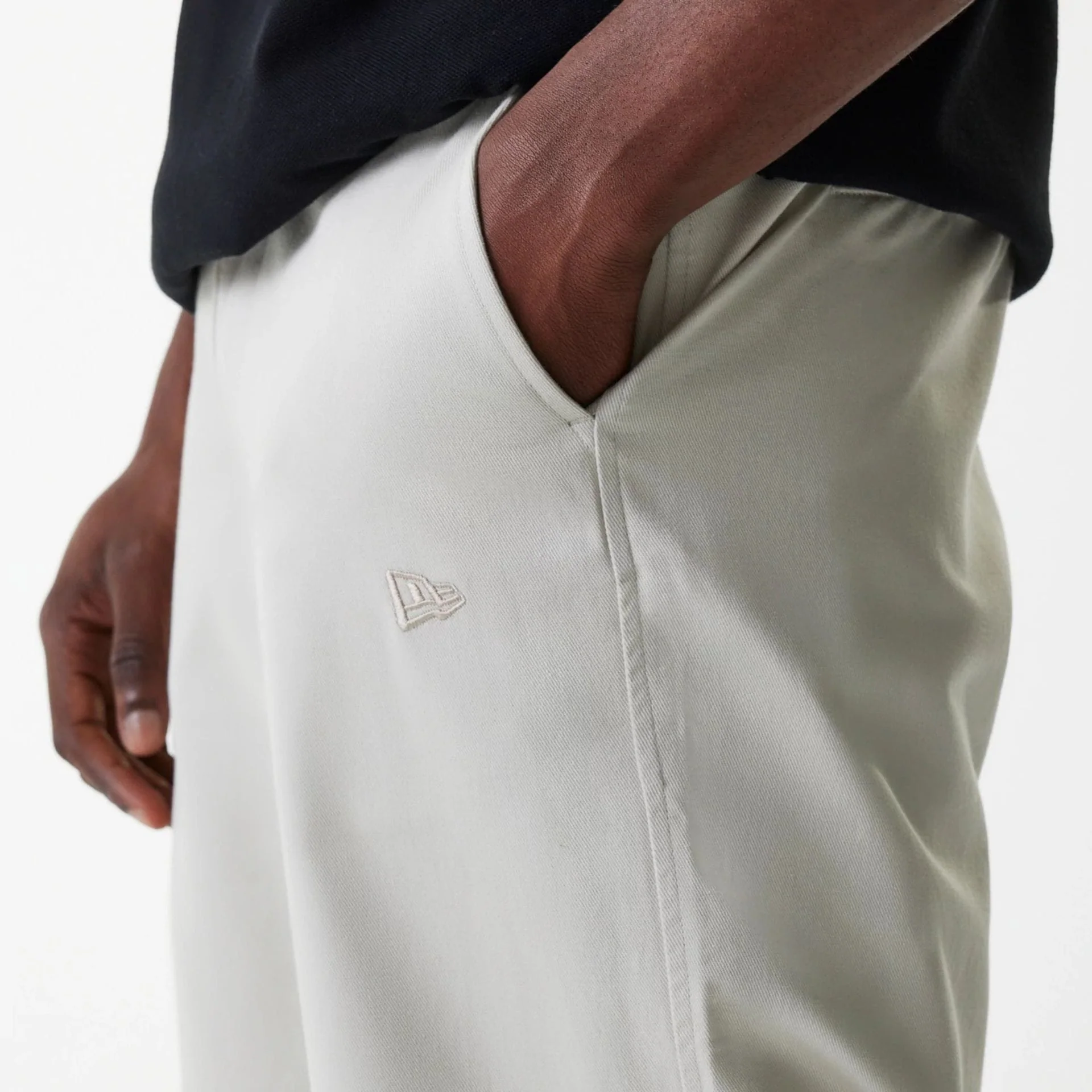 New York Yankees MLB Light Beige Chino Trousers - Image 5