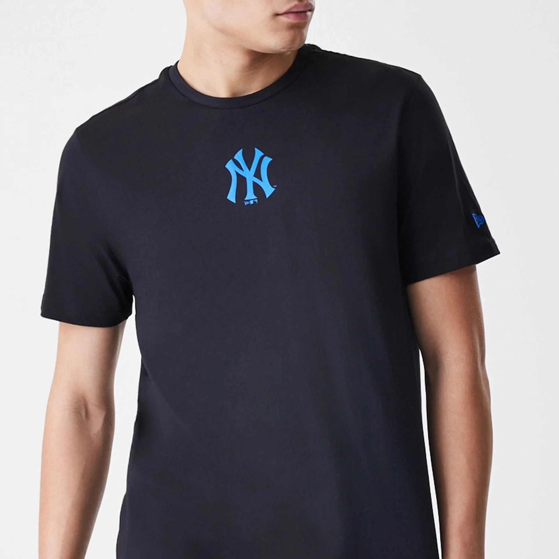New York Yankees MLB Logo Black T-Shirt - Image 3