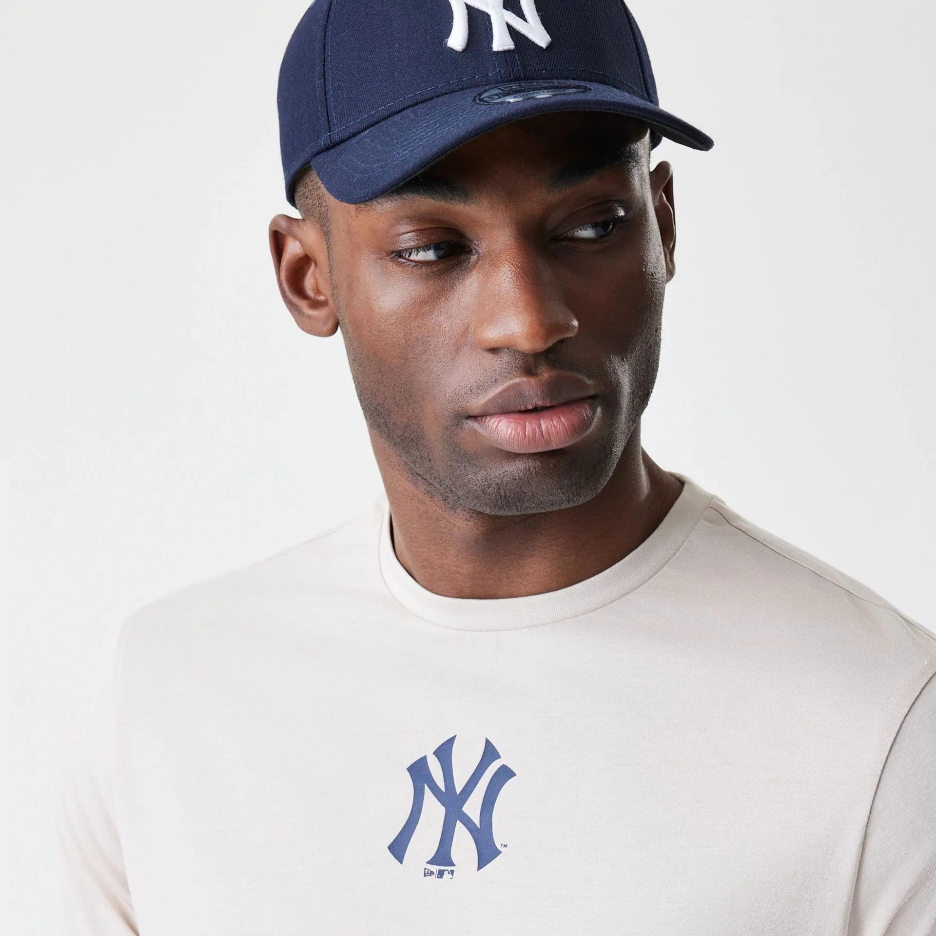 New York Yankees MLB Logo Cream T-Shirt - Image 4