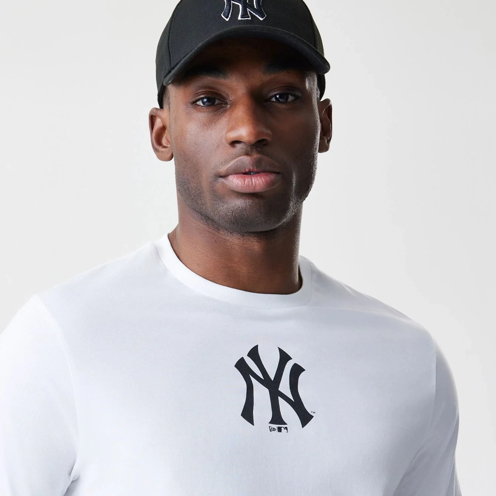 New York Yankees MLB Logo White T-Shirt - Image 4